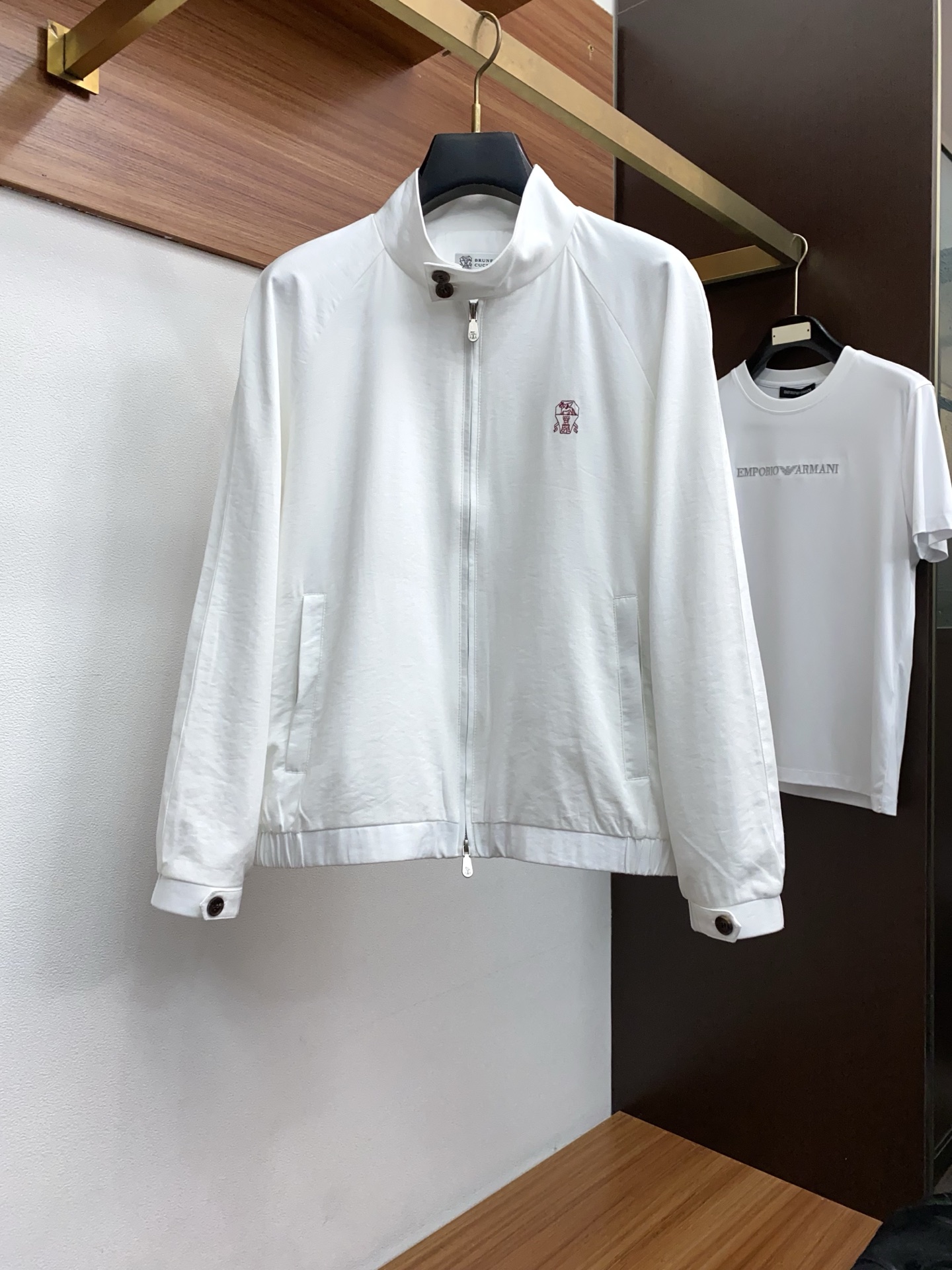 BC 2026春夏新款男士休闲定制夹克外套。穿上简约干练的休闲外套，瞬间重回时髦霸气，又是活力满满的状态