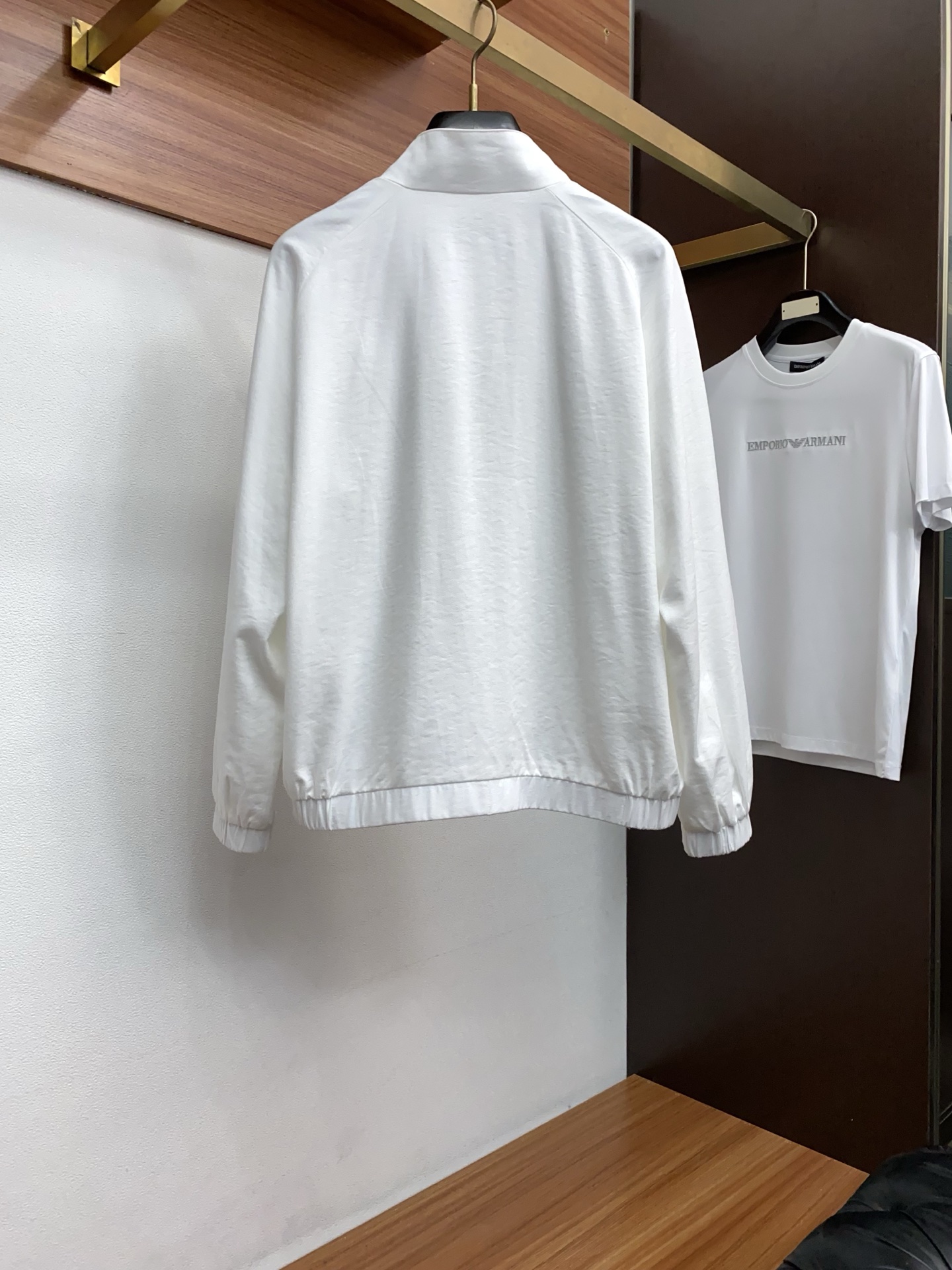 BC 2026春夏新款男士休闲定制夹克外套。穿上简约干练的休闲外套，瞬间重回时髦霸气，又是活力满满的状态