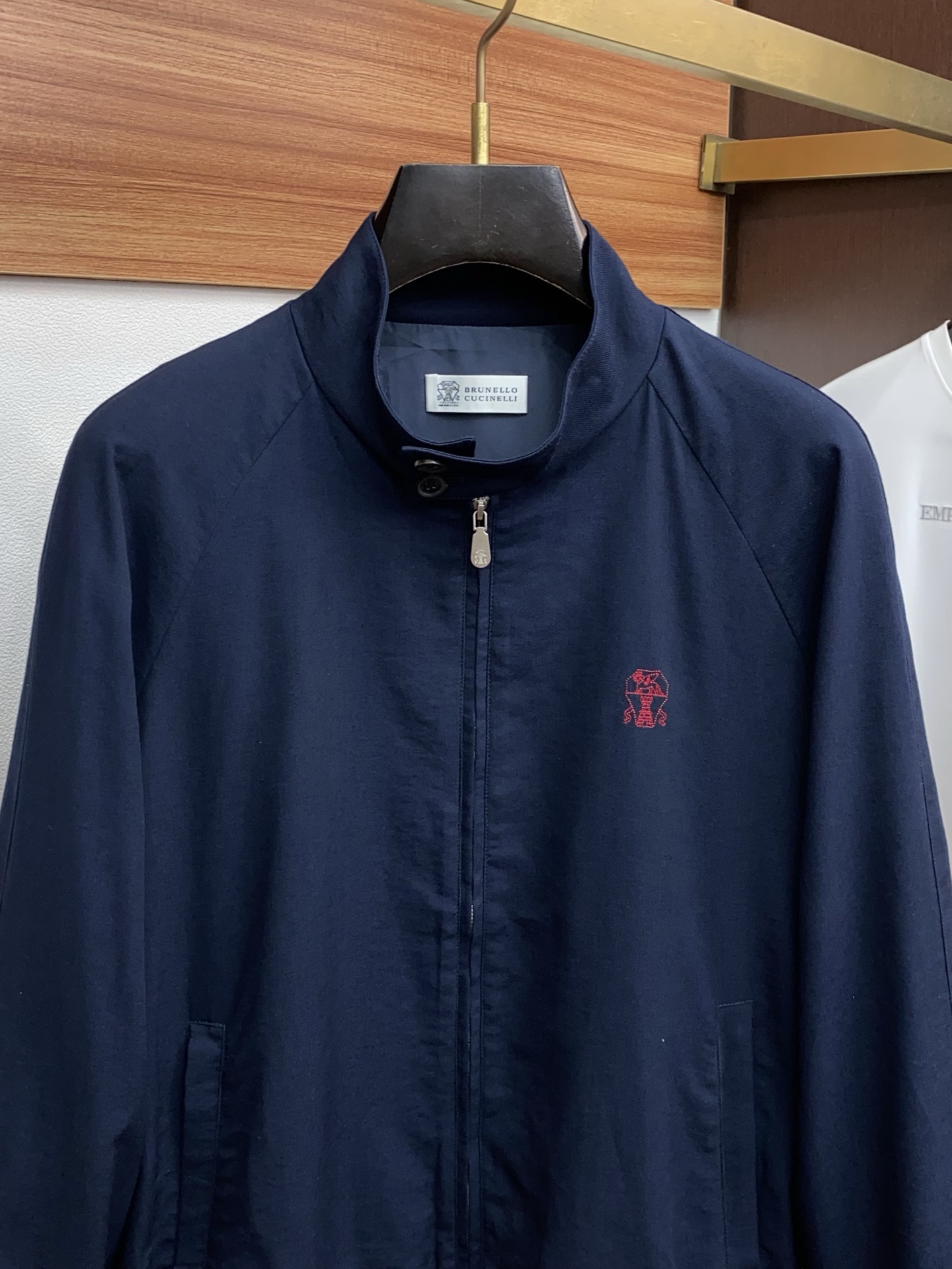 BC 2026春夏新款男士休闲定制夹克外套。穿上简约干练的休闲外套，瞬间重回时髦霸气，又是活力满满的状态