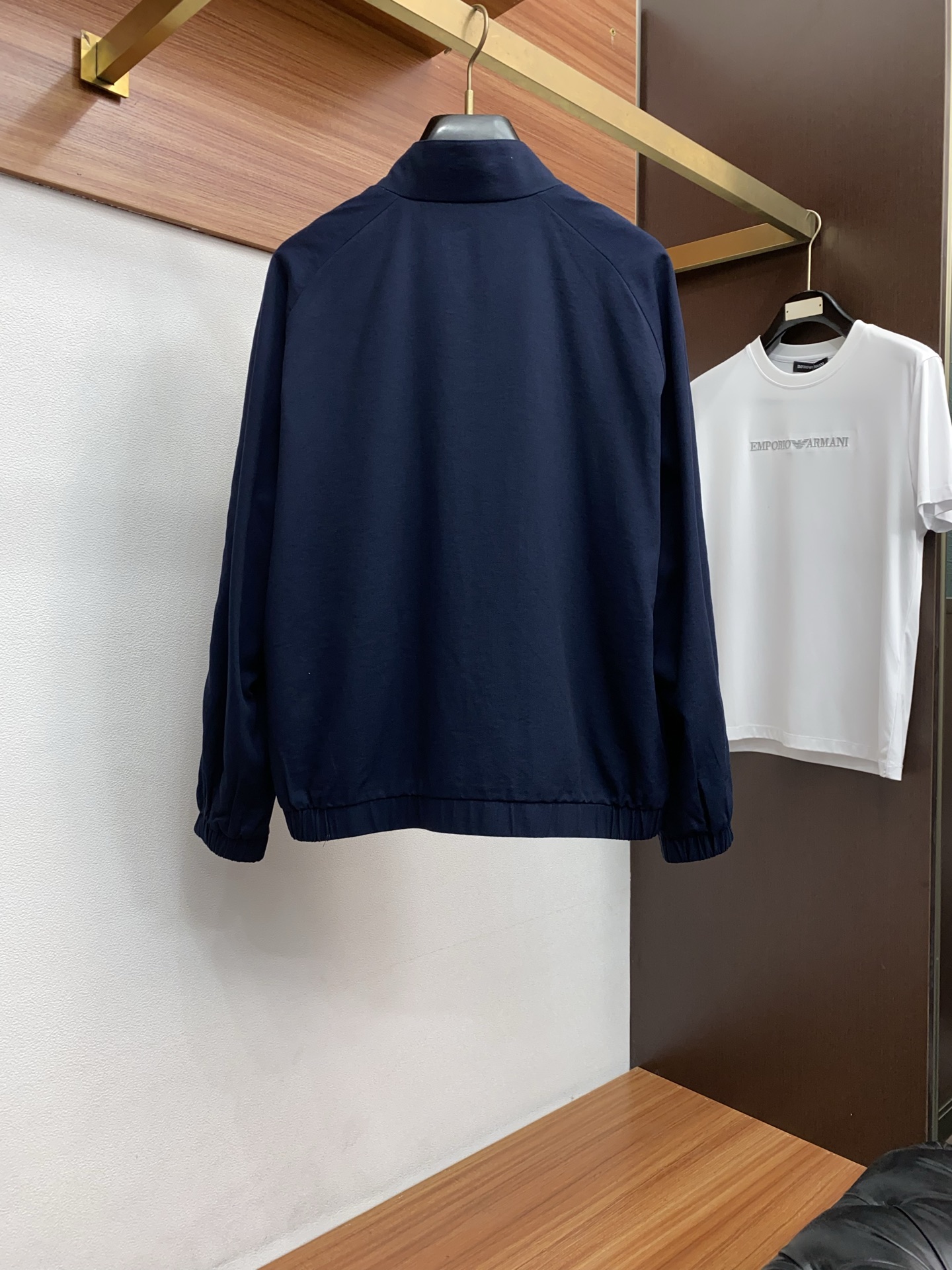 BC 2026春夏新款男士休闲定制夹克外套。穿上简约干练的休闲外套，瞬间重回时髦霸气，又是活力满满的状态