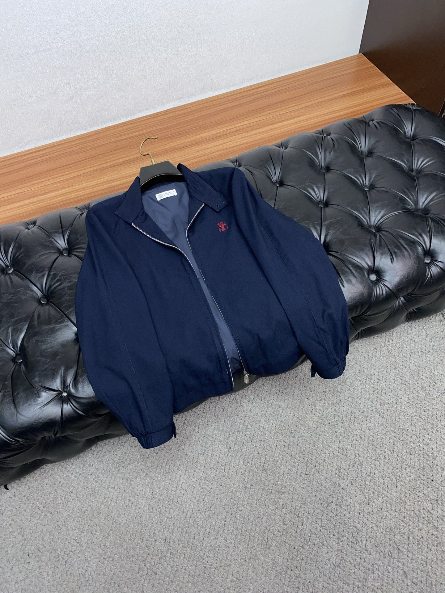 BC 2026春夏新款男士休闲定制夹克外套。穿上简约干练的休闲外套，瞬间重回时髦霸气，又是活力满满的状态