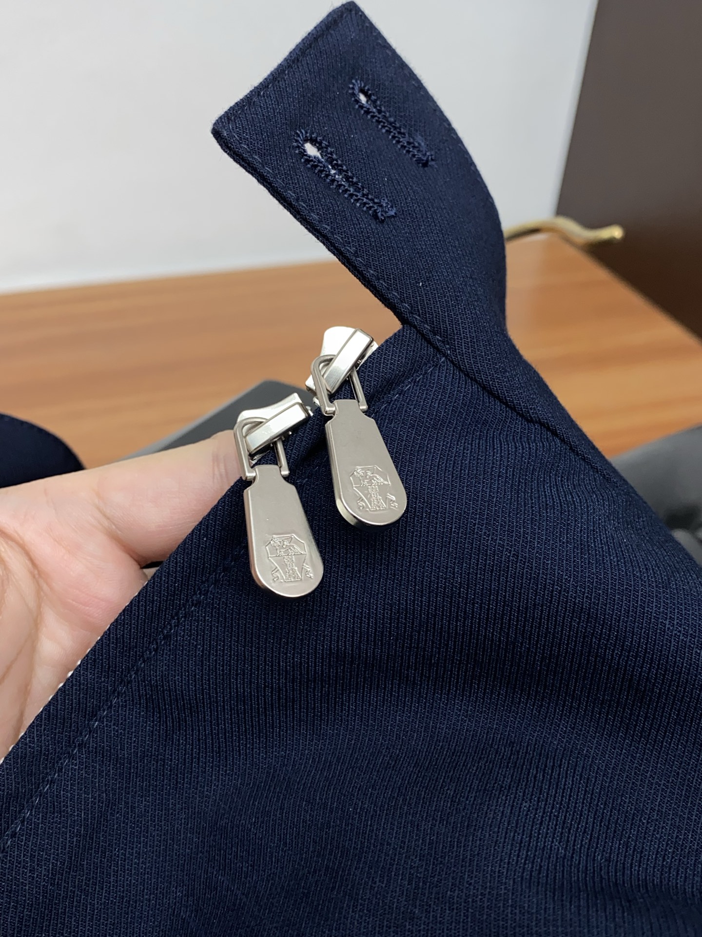 BC 2026春夏新款男士休闲定制夹克外套。穿上简约干练的休闲外套，瞬间重回时髦霸气，又是活力满满的状态