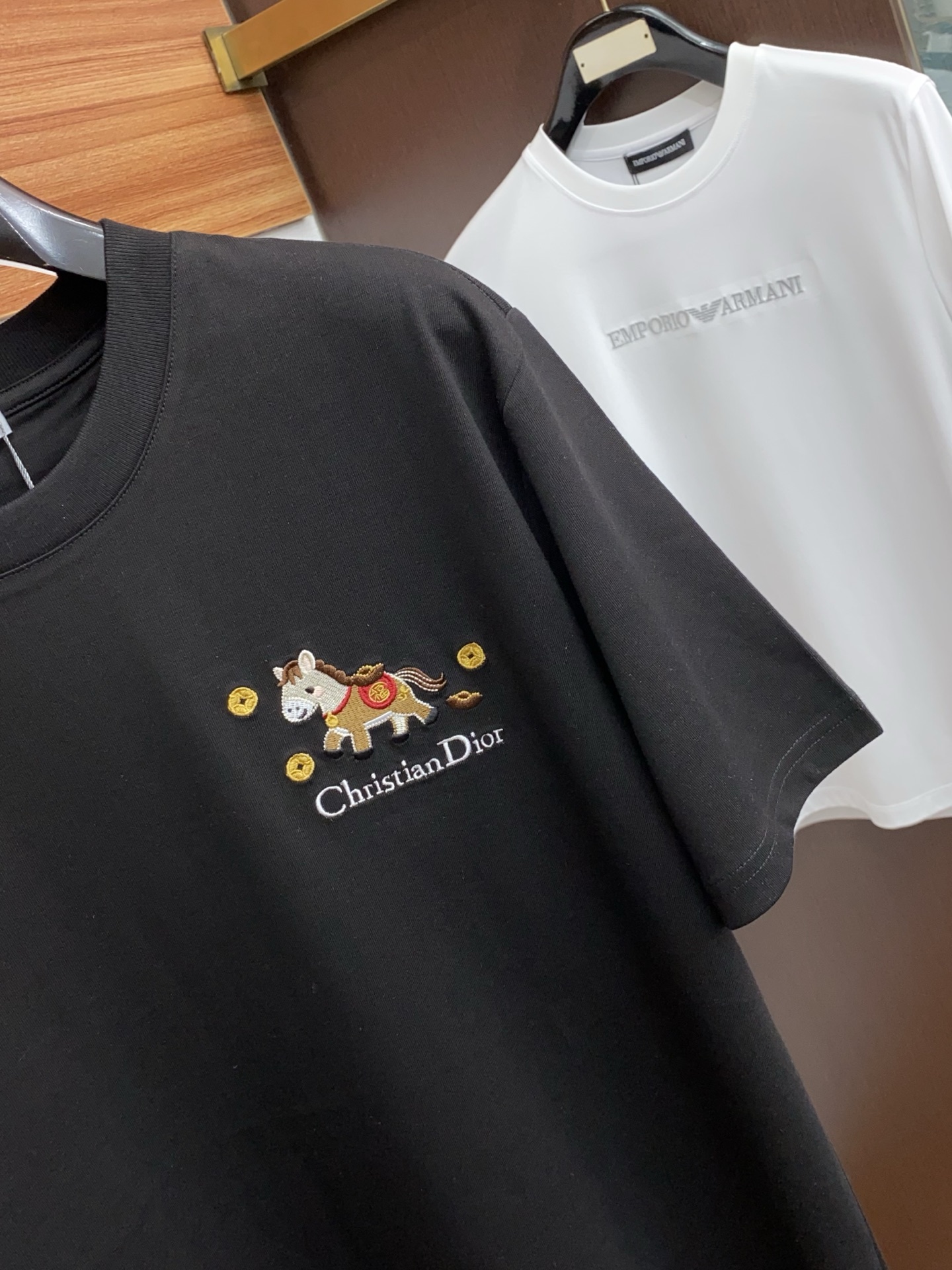 迪奥 26SS春夏新款 纯棉质圆领短袖 男士基础款纯白专柜短袖T恤衫！贸易公司渠道稀出，同步官网发售！基