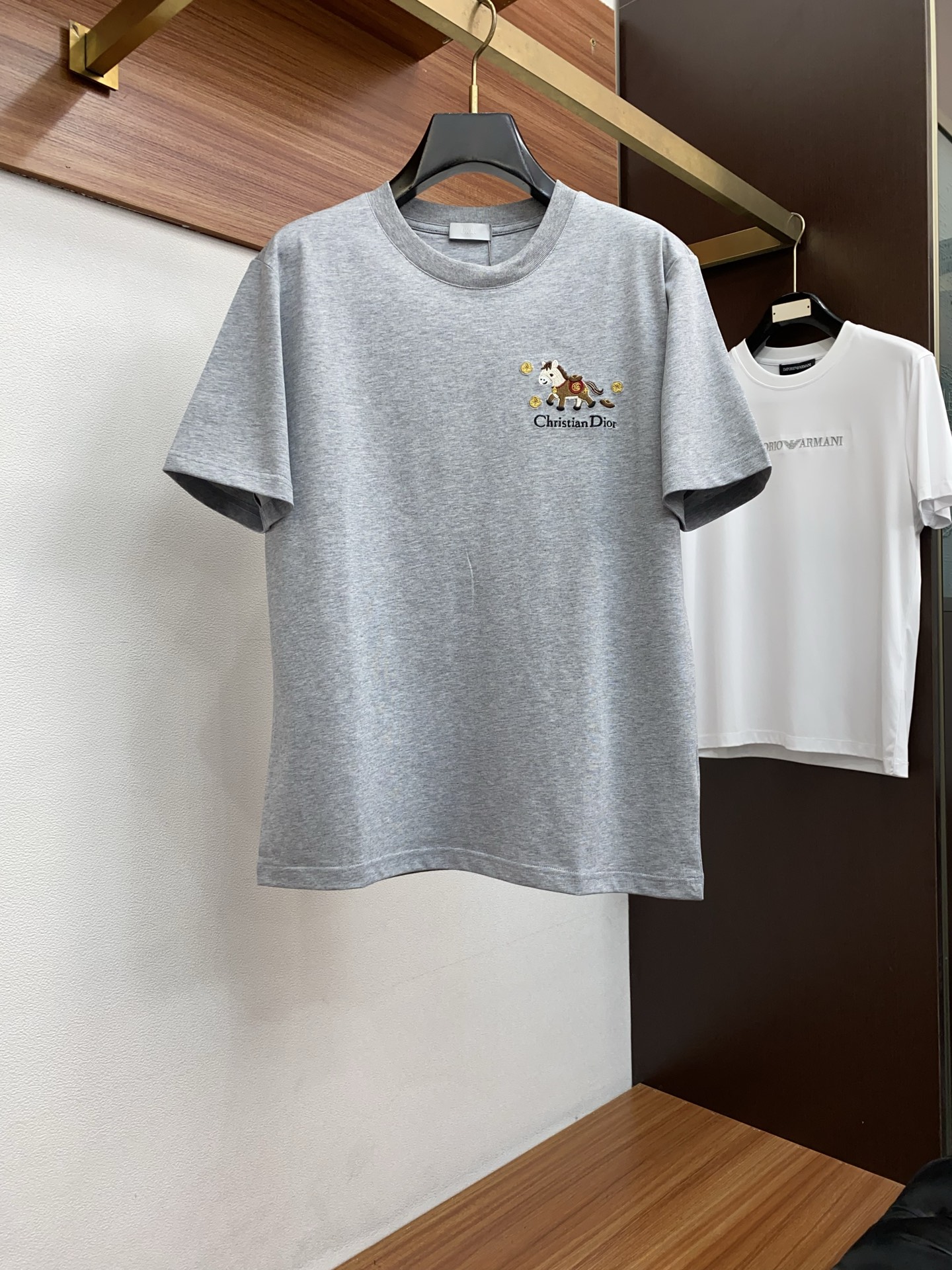 迪奥 26SS春夏新款 纯棉质圆领短袖 男士基础款纯白专柜短袖T恤衫！贸易公司渠道稀出，同步官网发售！基