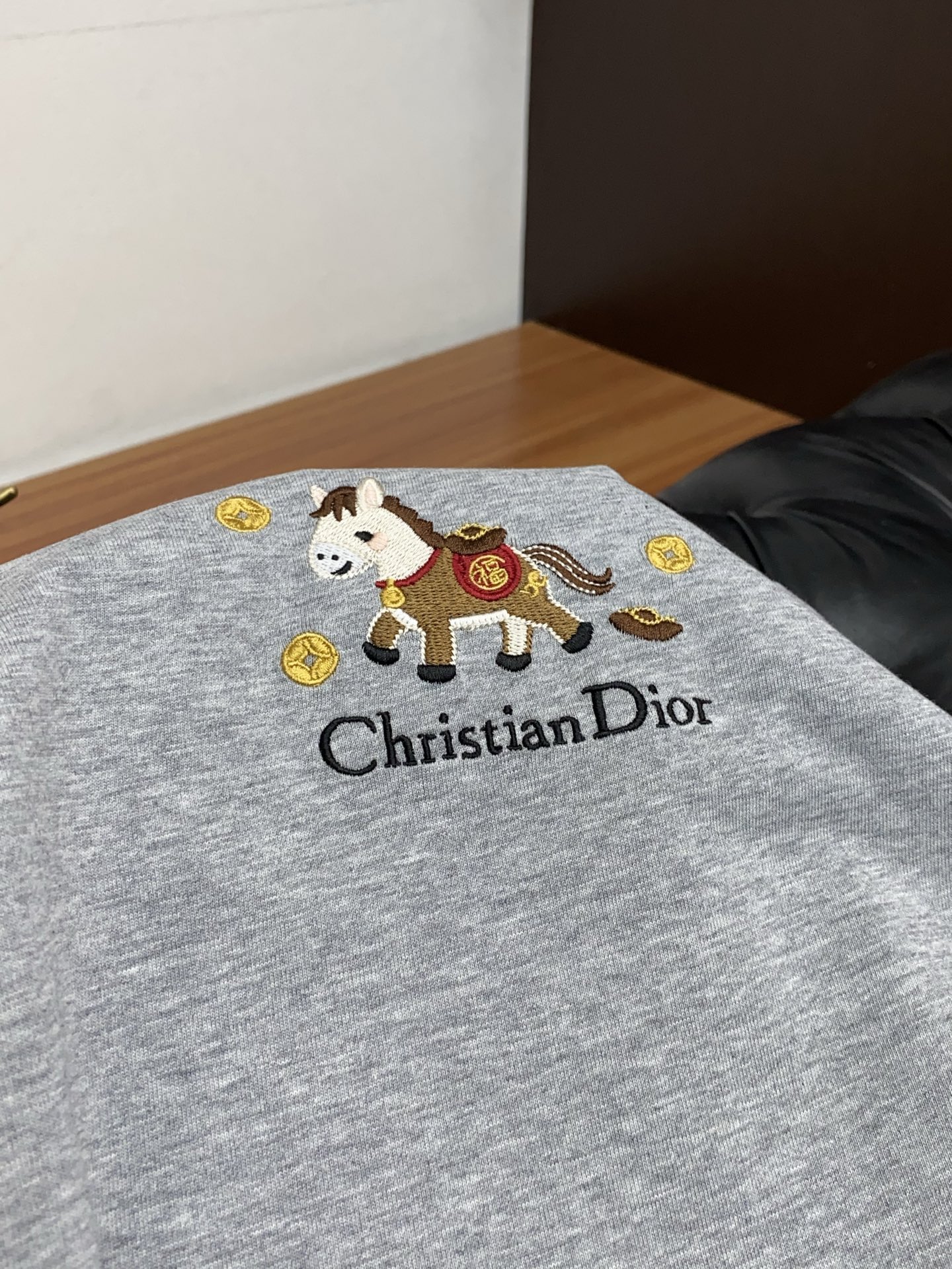 迪奥 26SS春夏新款 纯棉质圆领短袖 男士基础款纯白专柜短袖T恤衫！贸易公司渠道稀出，同步官网发售！基