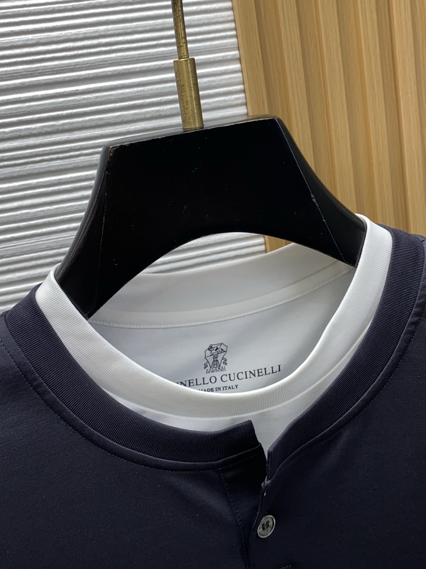 BC 26SS早春短袖T恤甄选软糯亲肤100支丝光棉面料制成，标准版圆领短袖裁剪，更适合日常穿着。简约不