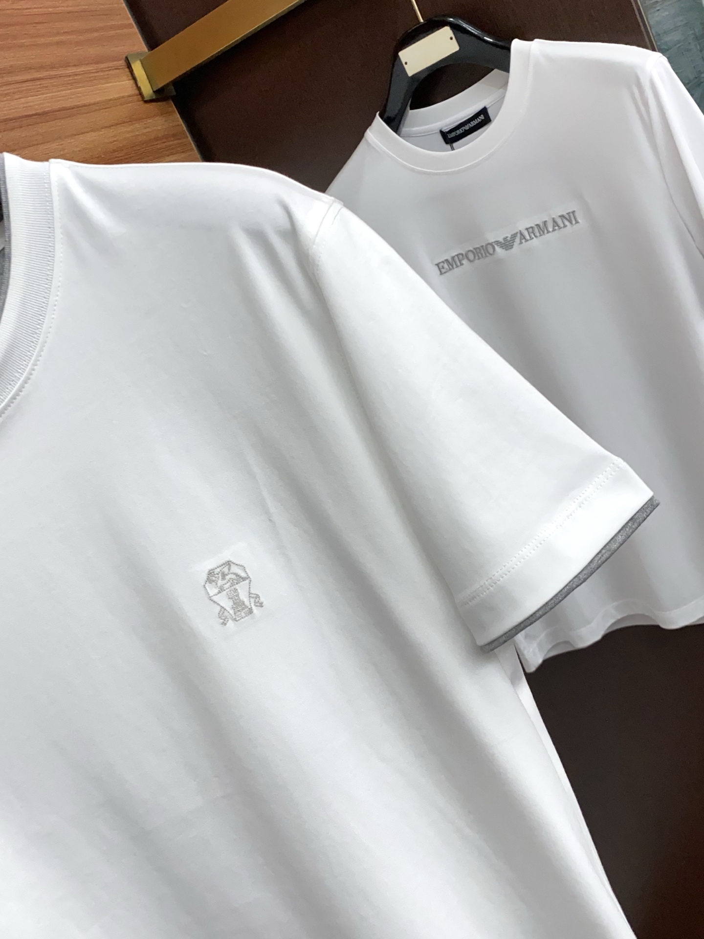 BC 26SS早春短袖T恤甄选软糯亲肤100支丝光棉面料制成，标准版圆领短袖裁剪，更适合日常穿着。简约不