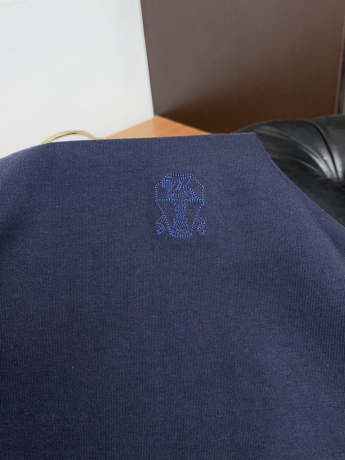 BC 26SS早春短袖T恤甄选软糯亲肤100支丝光棉面料制成，标准版圆领短袖裁剪，更适合日常穿着。简约不