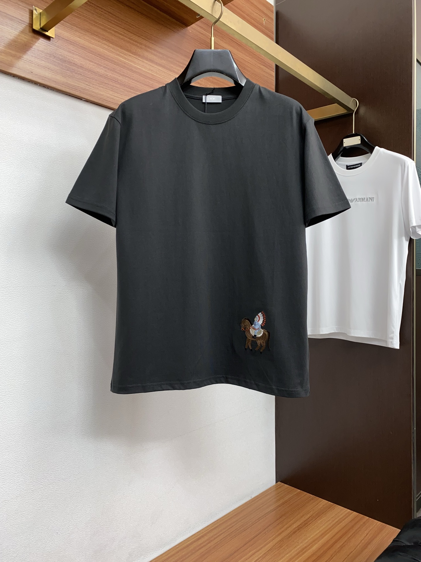 迪奥 26SS春夏新款 纯棉质圆领短袖 男士基础款专柜短袖T恤衫！贸易公司渠道稀出，同步官网发售！基础T