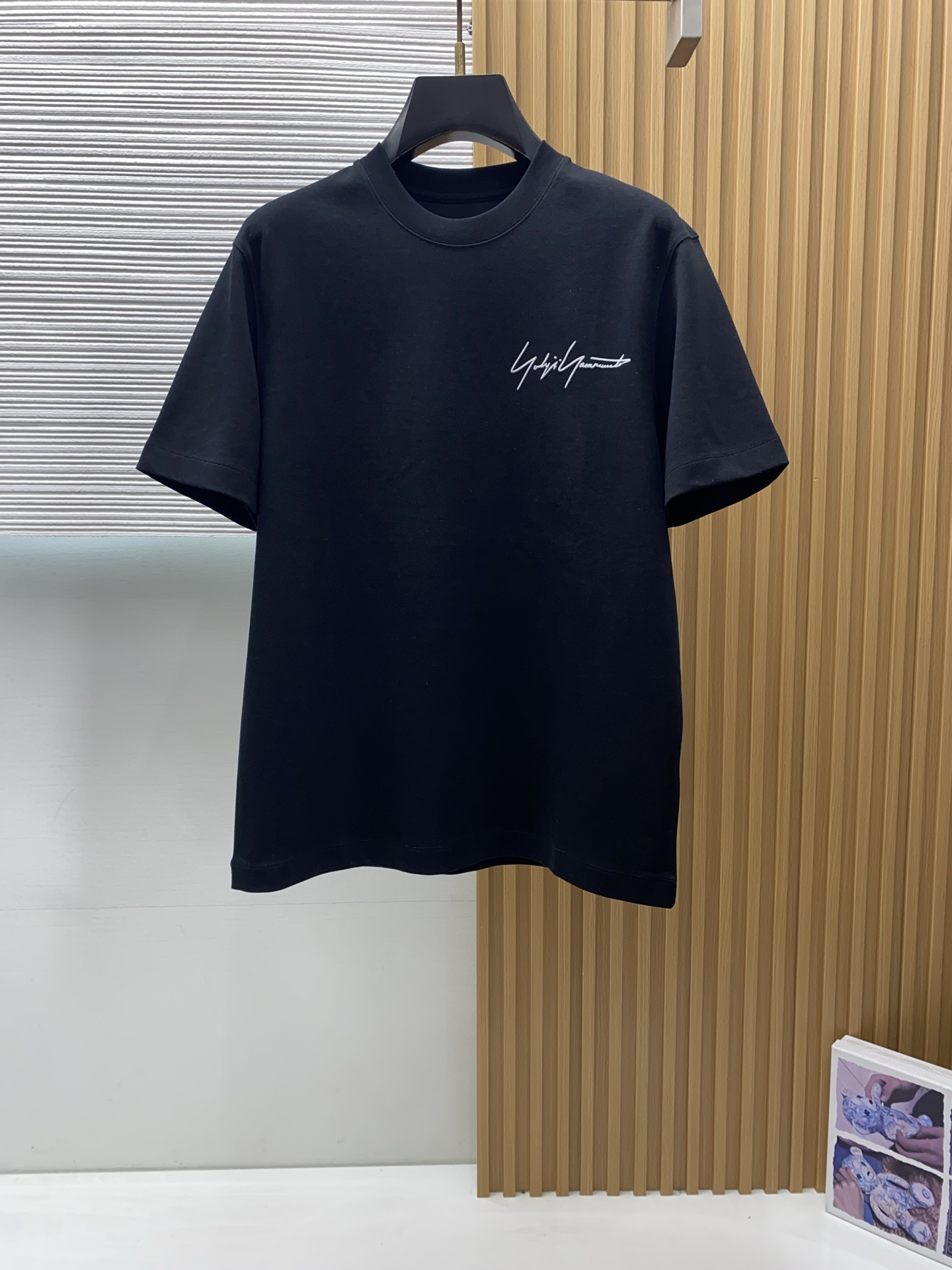 Y-3 巴宝莉 2026新款AW新品，时尚休闲打短袖 专柜同步有售，定制长绒棉面料，工艺极度复杂，视觉相