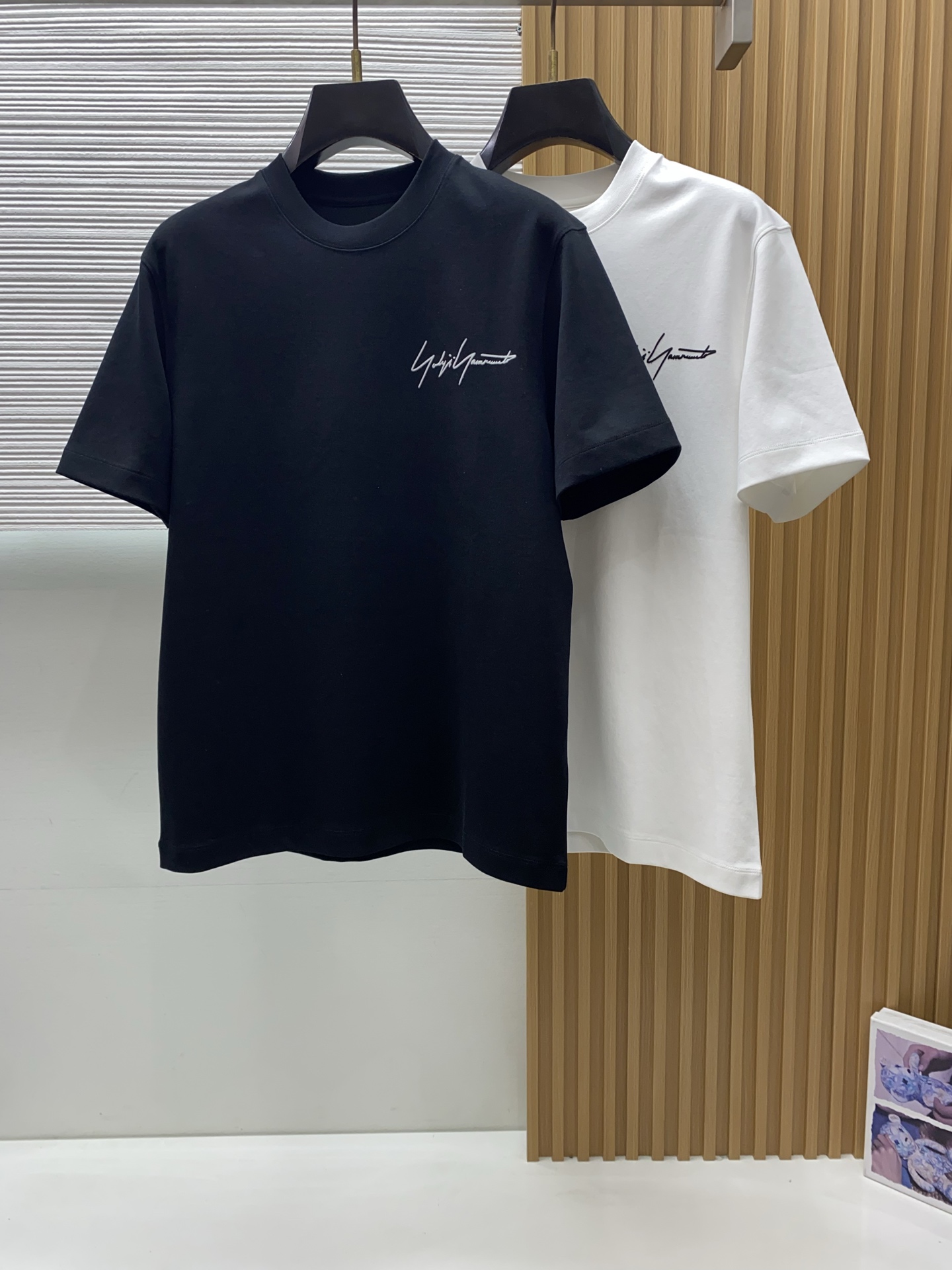 Y-3 巴宝莉 2026新款AW新品，时尚休闲打短袖 专柜同步有售，定制长绒棉面料，工艺极度复杂，视觉相