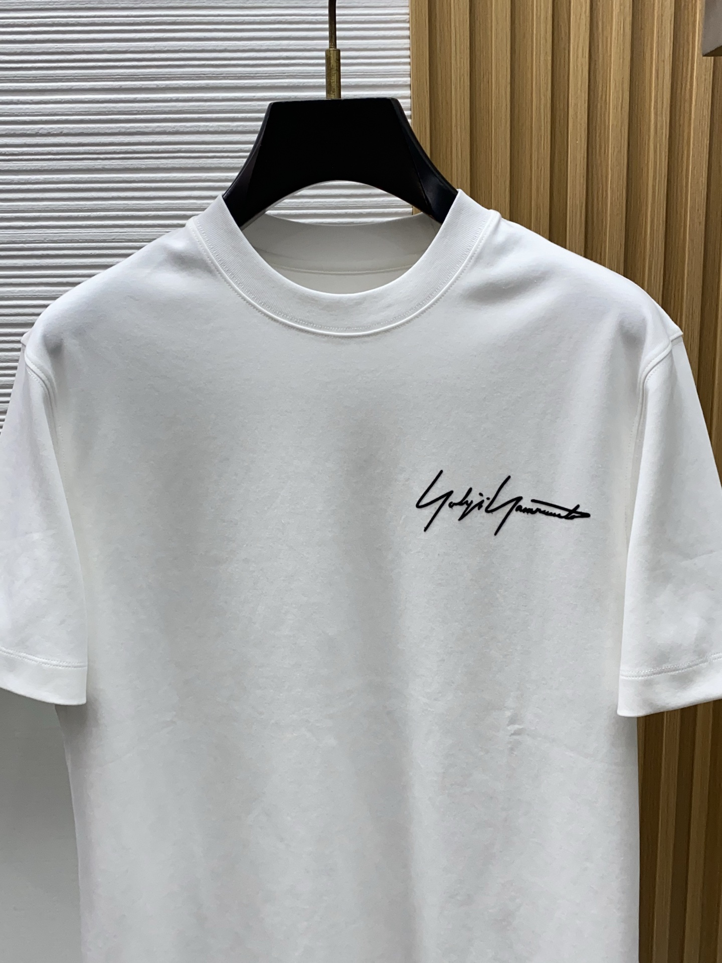 Y-3 巴宝莉 2026新款AW新品，时尚休闲打短袖 专柜同步有售，定制长绒棉面料，工艺极度复杂，视觉相