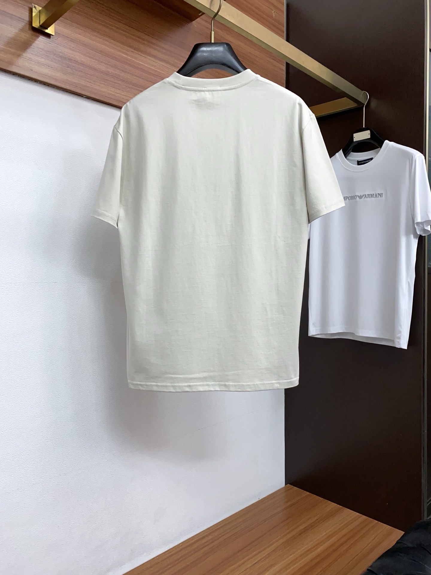 巴宝莉 26SS春夏新款 纯棉质圆领短袖 男士基础款纯白专柜短袖T恤衫！贸易公司渠道稀出，同步官网发售！