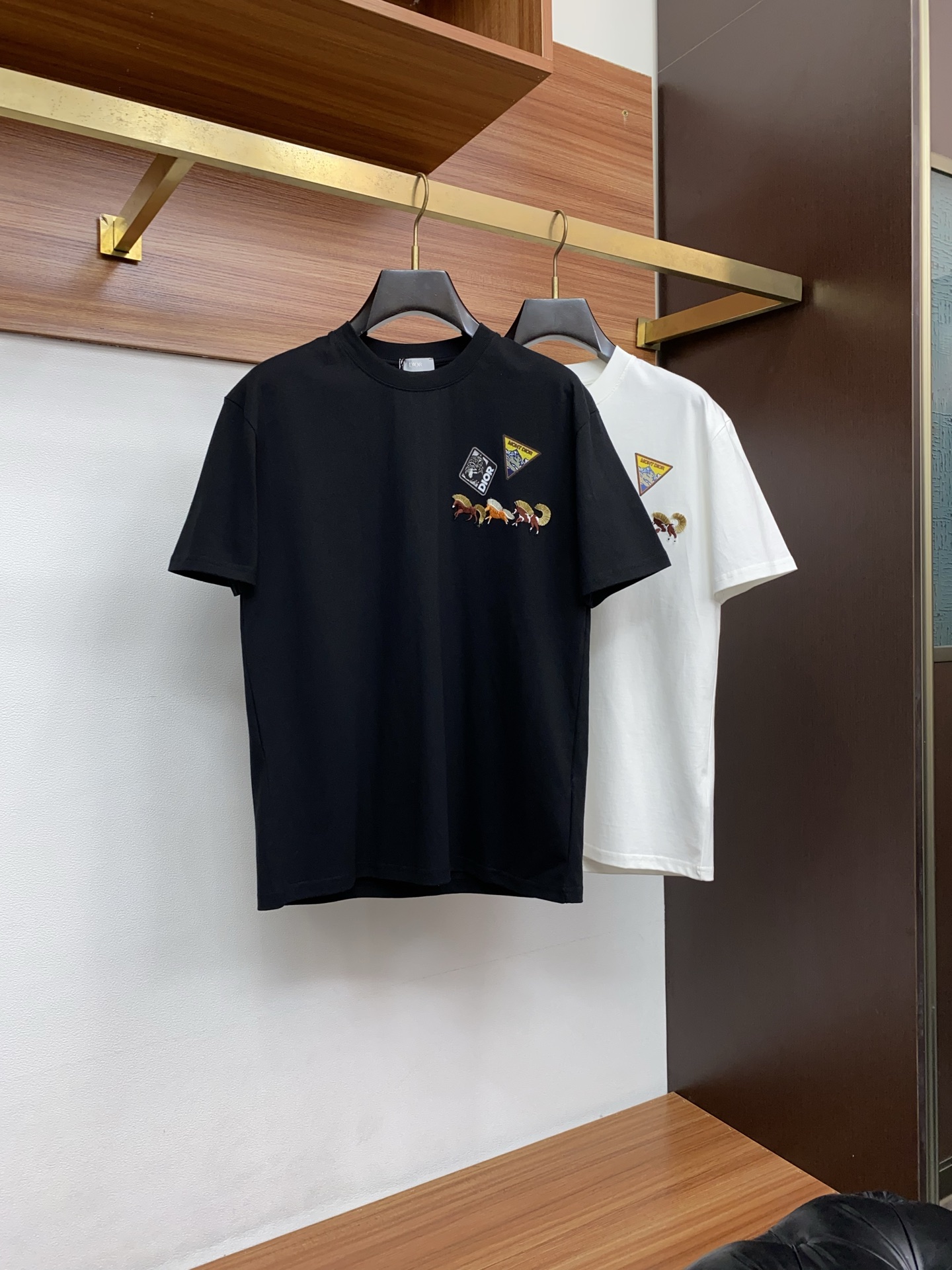 迪奥 26SS春夏新款 纯棉质圆领短袖 男士基础款专柜短袖T恤衫！贸易公司渠道稀出，同步官网发售！基础T