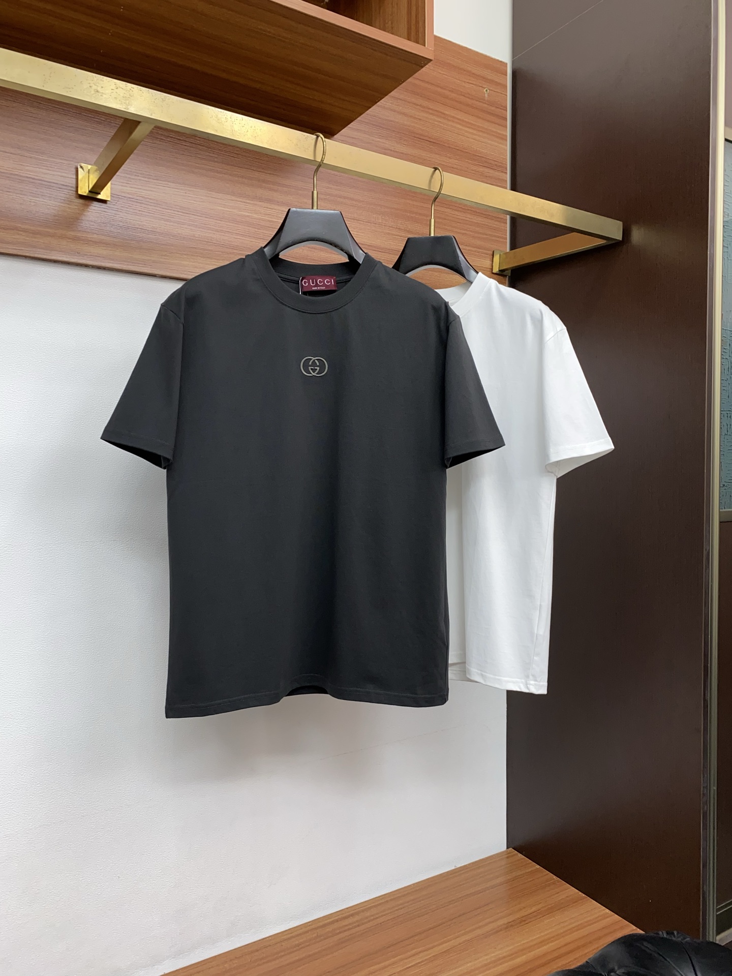 古奇 26SS春夏新款 纯棉质圆领短袖 男士基础款专柜短袖T恤衫！贸易公司渠道稀出，同步官网发售！基础T