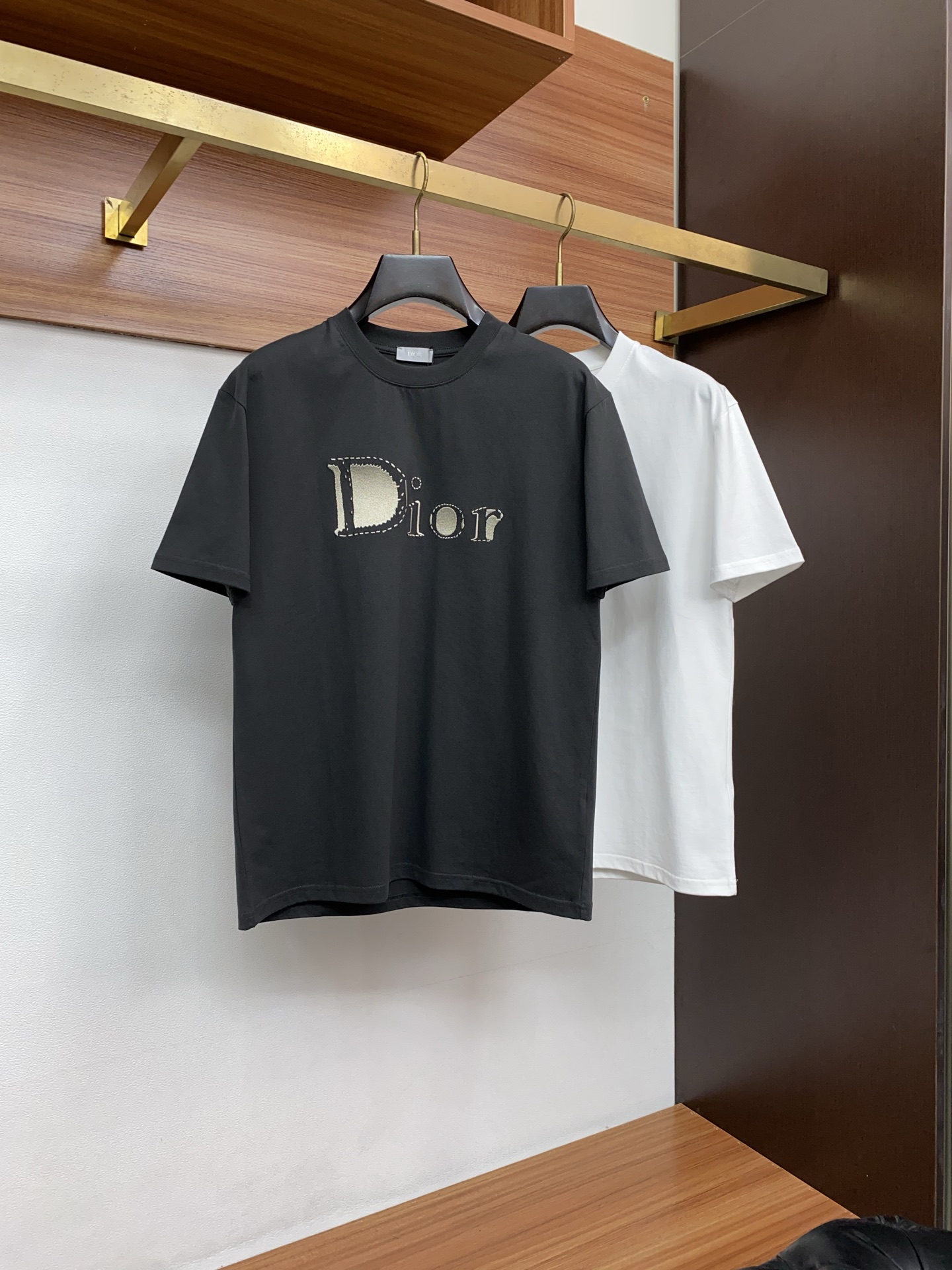 迪奥 26SS春夏新款 纯棉质圆领短袖 男士基础款专柜短袖T恤衫！贸易公司渠道稀出，同步官网发售！基础T