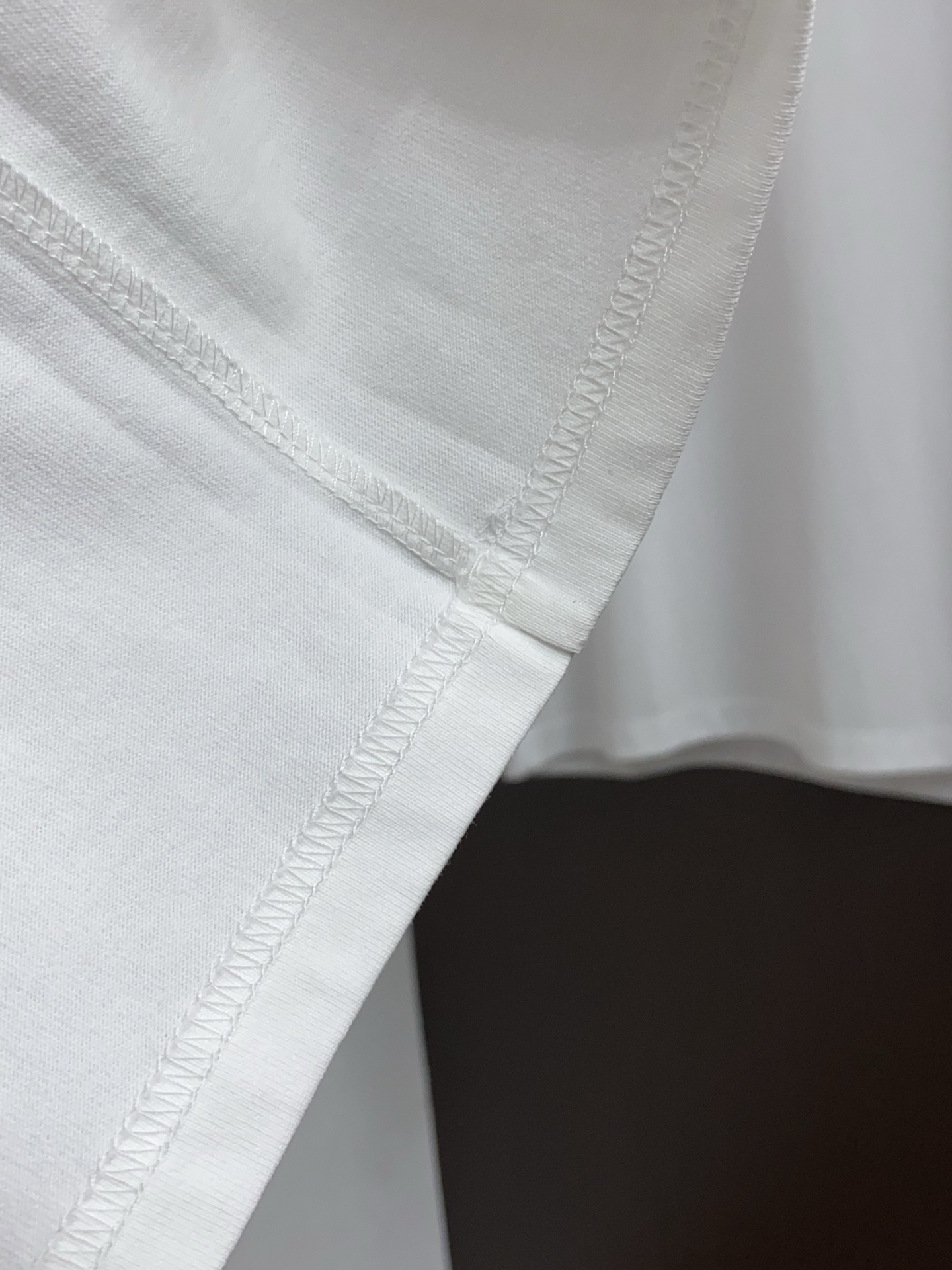 爱马仕 26SS春夏新款 纯棉质圆领短袖 男士基础款专柜短袖T恤衫！贸易公司渠道稀出，同步官网发售！基础