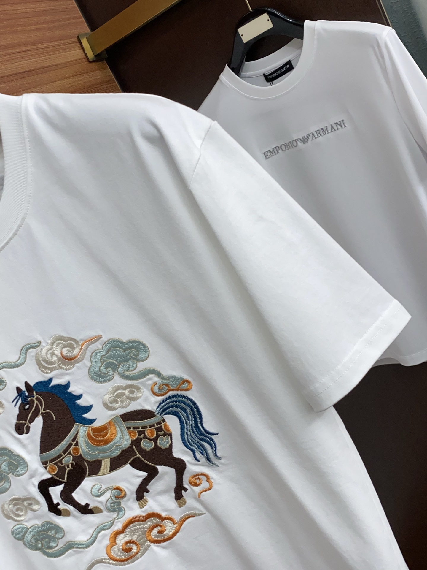 爱马仕 26SS春夏新款 纯棉质圆领短袖 男士基础款专柜短袖T恤衫！贸易公司渠道稀出，同步官网发售！基础