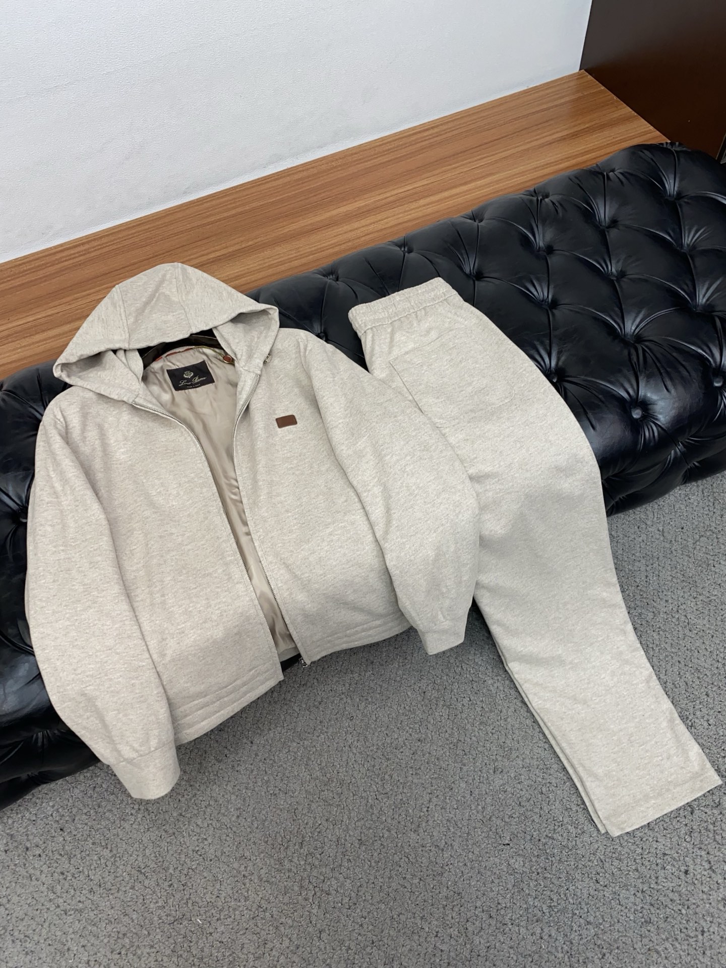 /套 Loro piana 诺悠翩雅 不拆 2026新款男士休闲定制夹克外套套装 穿上简约干练的休闲外套