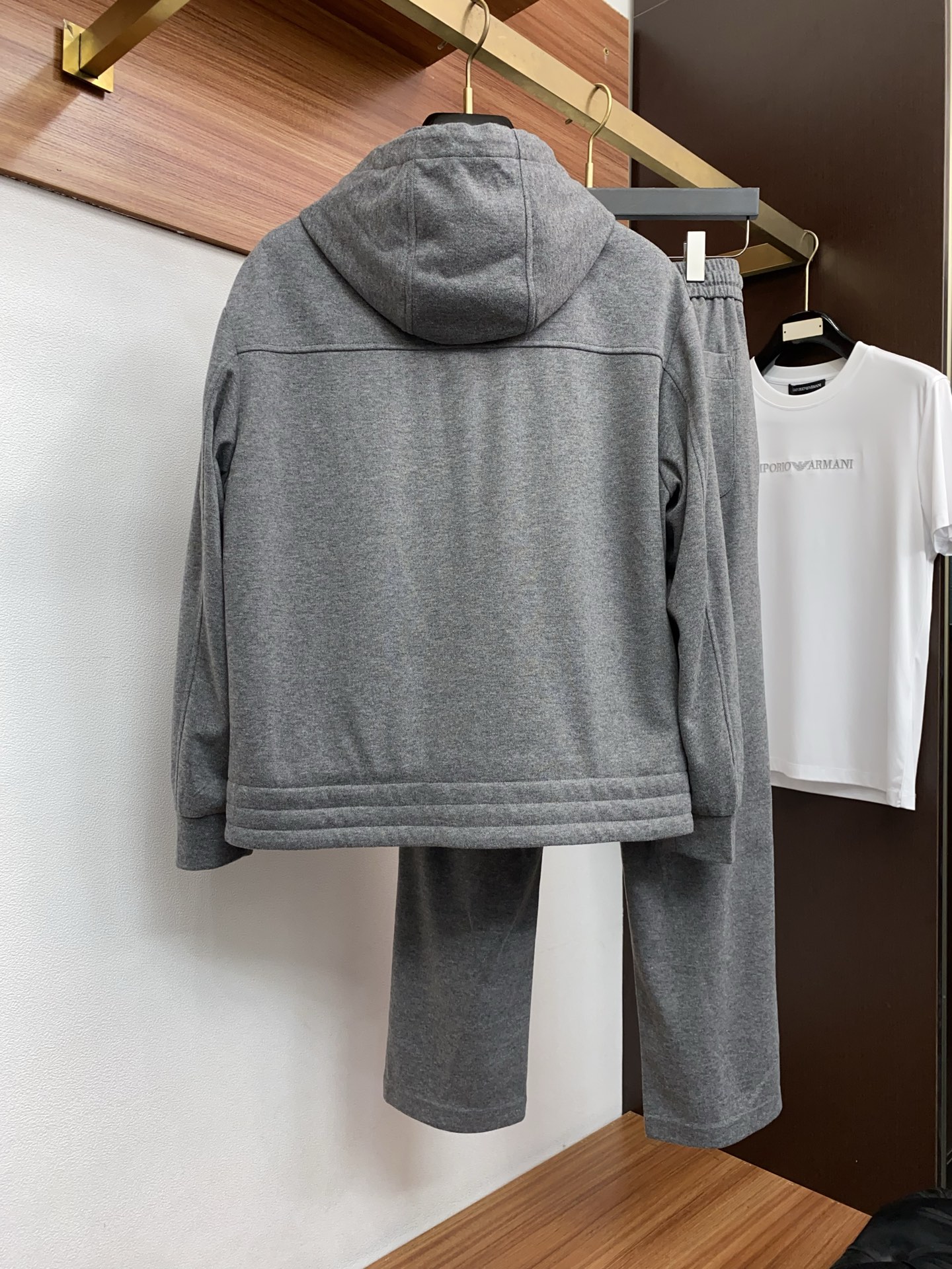 /套 Loro piana 诺悠翩雅 不拆 2026新款男士休闲定制夹克外套套装 穿上简约干练的休闲外套