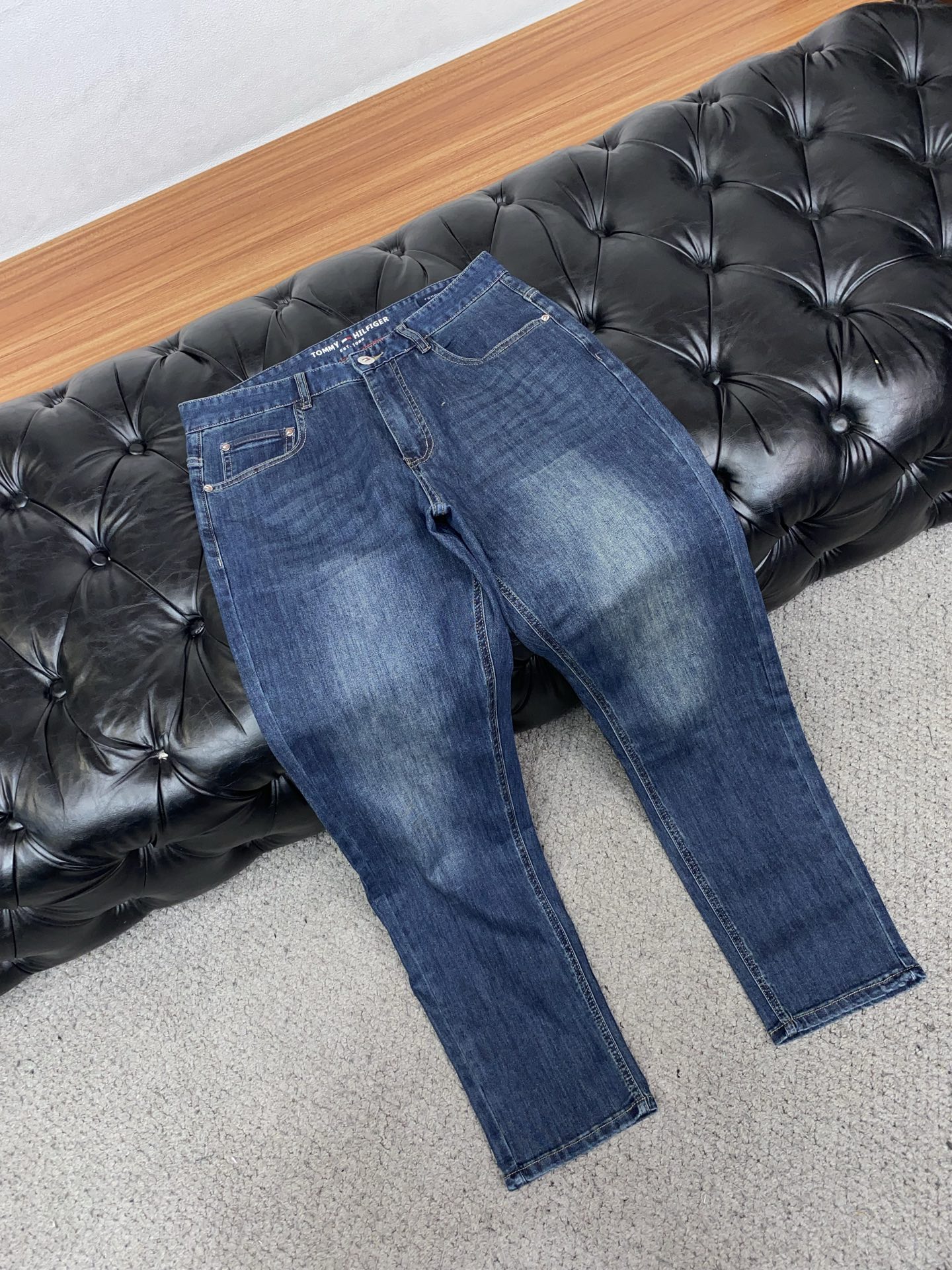 TM 2026ss春夏新款修身小直筒牛仔裤 完美洗水工艺 定制顶级五金logo 独家定制微弹面料 码数2