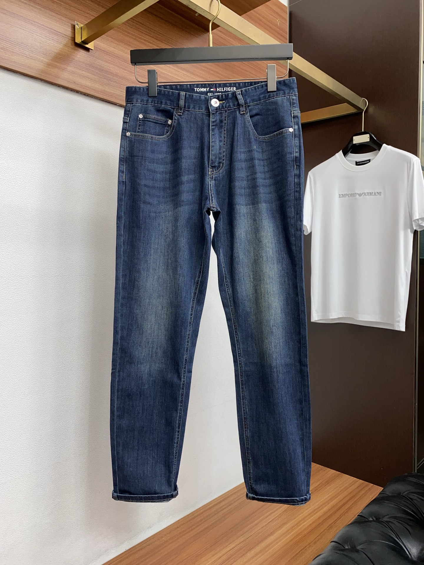 TM 2026ss春夏新款修身小直筒牛仔裤 完美洗水工艺 定制顶级五金logo 独家定制微弹面料 码数2