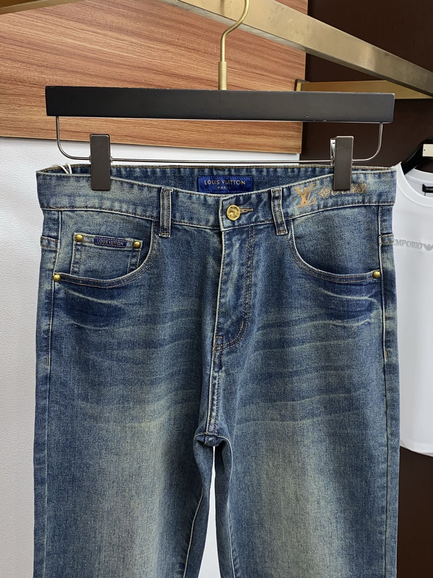 1v路易威登 2026ss春夏新款修身小直筒牛仔裤 完美洗水工艺 定制顶级五金logo 独家定制微弹面料