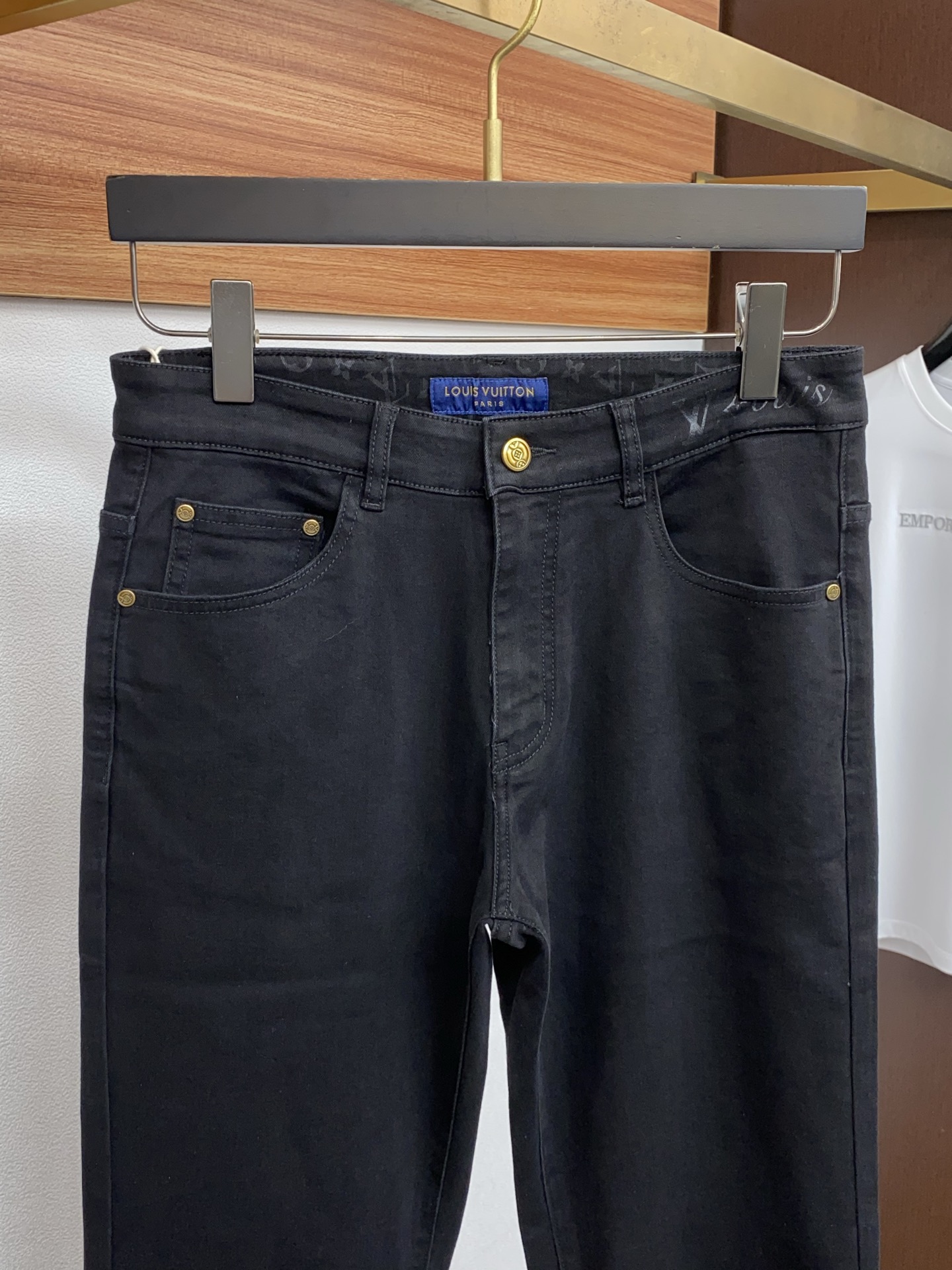 1v路易威登 2026ss春夏新款修身小直筒牛仔裤 完美洗水工艺 定制顶级五金logo 独家定制微弹面料