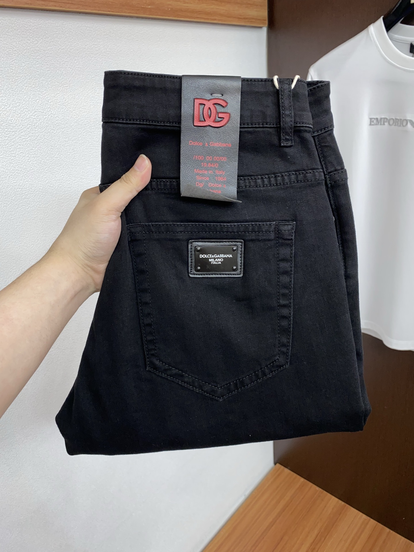 DG 2026ss春夏新款修身小直筒牛仔裤 完美洗水工艺 定制顶级五金logo 独家定制微弹面料 码数2