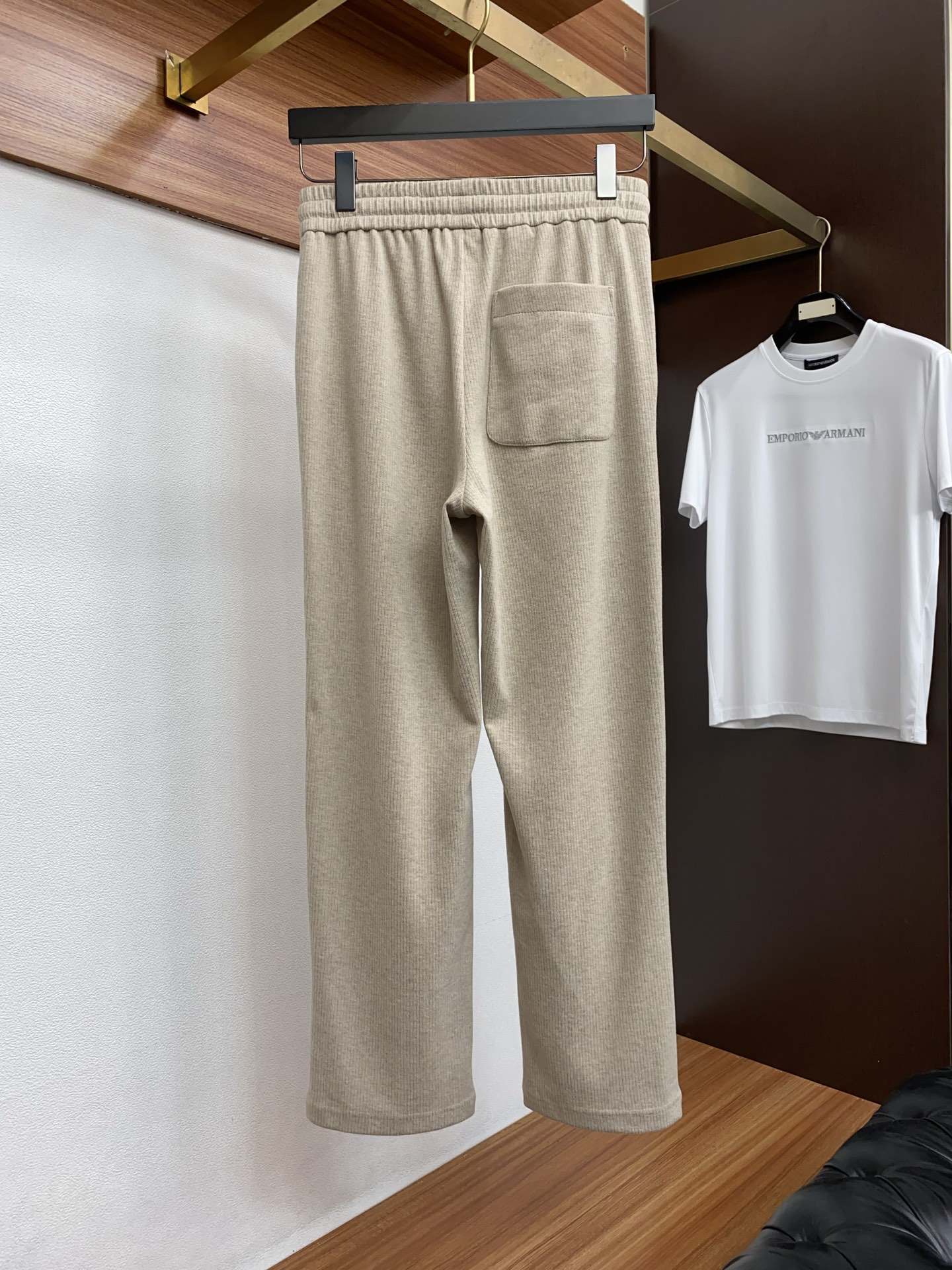 /套 Loro Piana诺悠偏雅 2026新款男士休闲定制夹克外套套装 穿上简约干练的翻领休闲外套，又