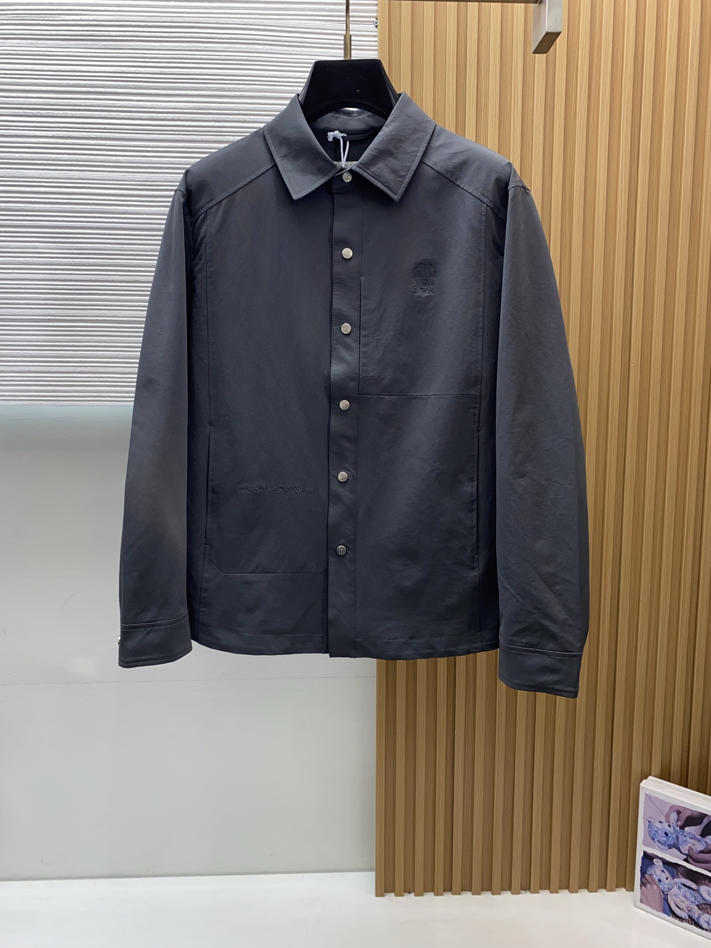 BC 2026新款男士休闲定制商务翻领夹克外套。穿上简约干练的休闲外套，又是活力满满的状态，面料全部需要