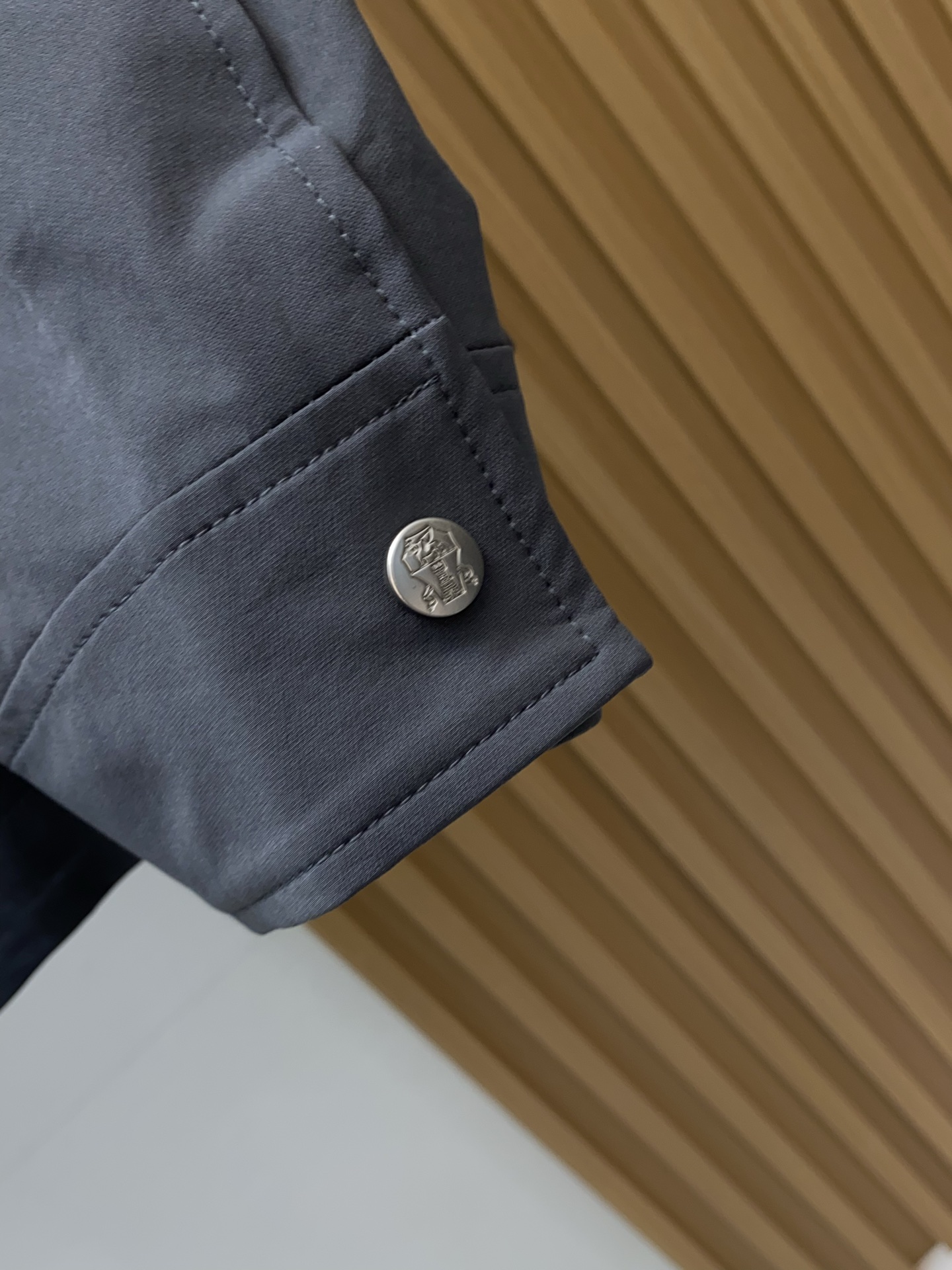 BC 2026新款男士休闲定制商务翻领夹克外套。穿上简约干练的休闲外套，又是活力满满的状态，面料全部需要