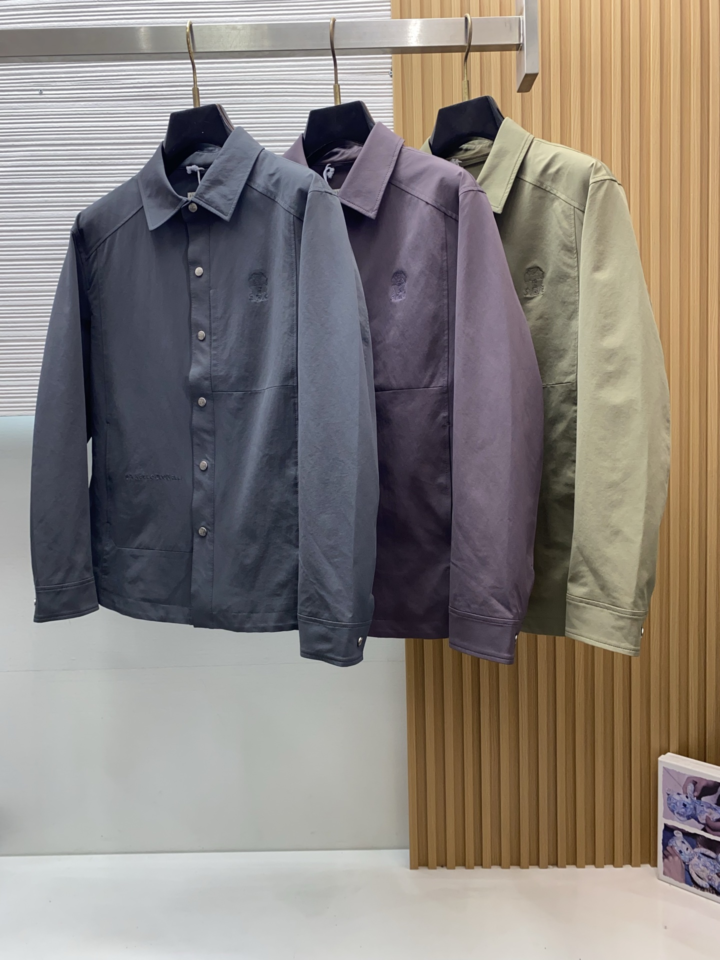 BC 2026新款男士休闲定制商务翻领夹克外套。穿上简约干练的休闲外套，又是活力满满的状态，面料全部需要