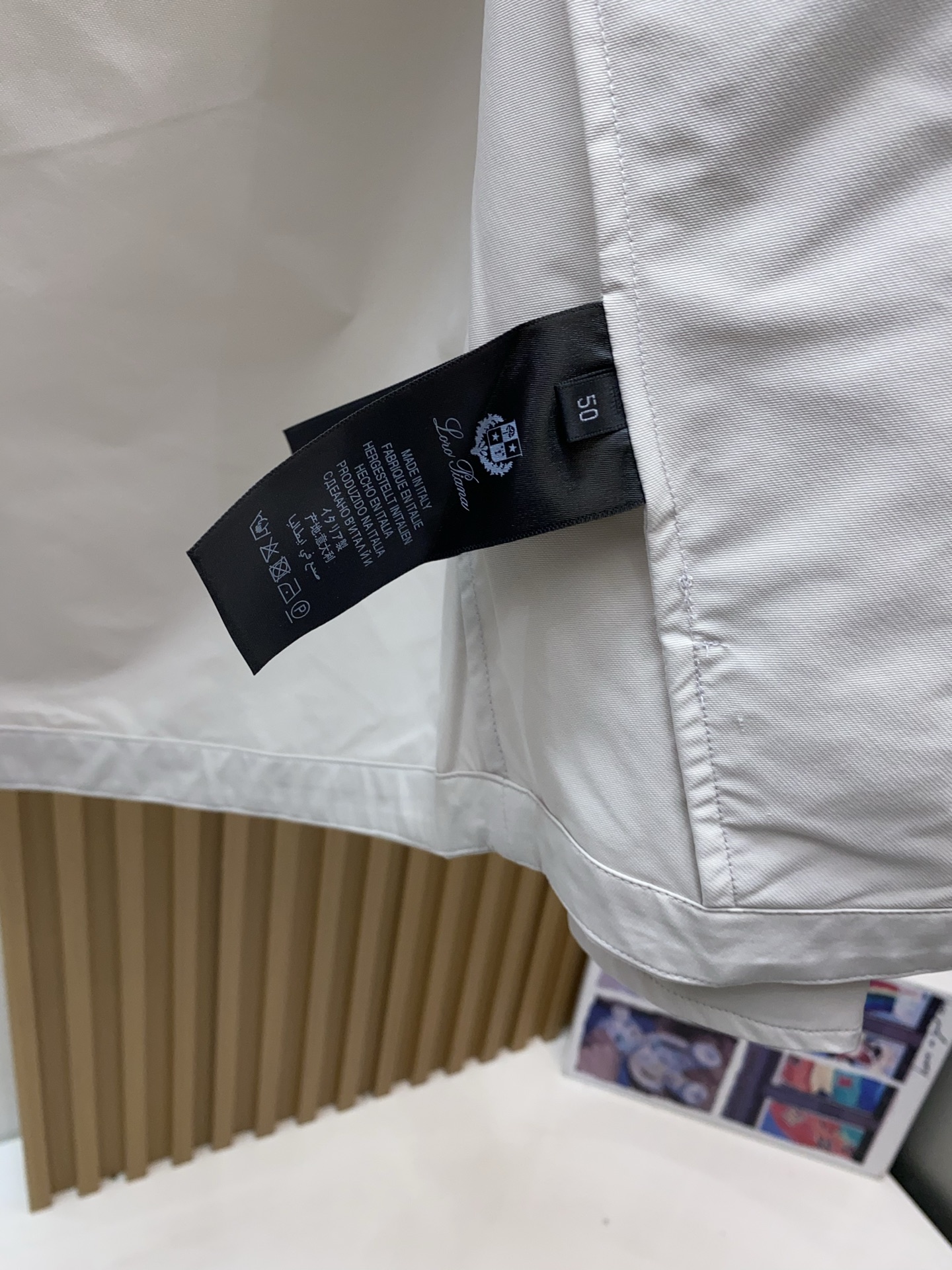 Loro piana 诺悠翩雅 2026新款男士休闲定制夹克外套。穿上简约干练的休闲外套，又是活力满满的
