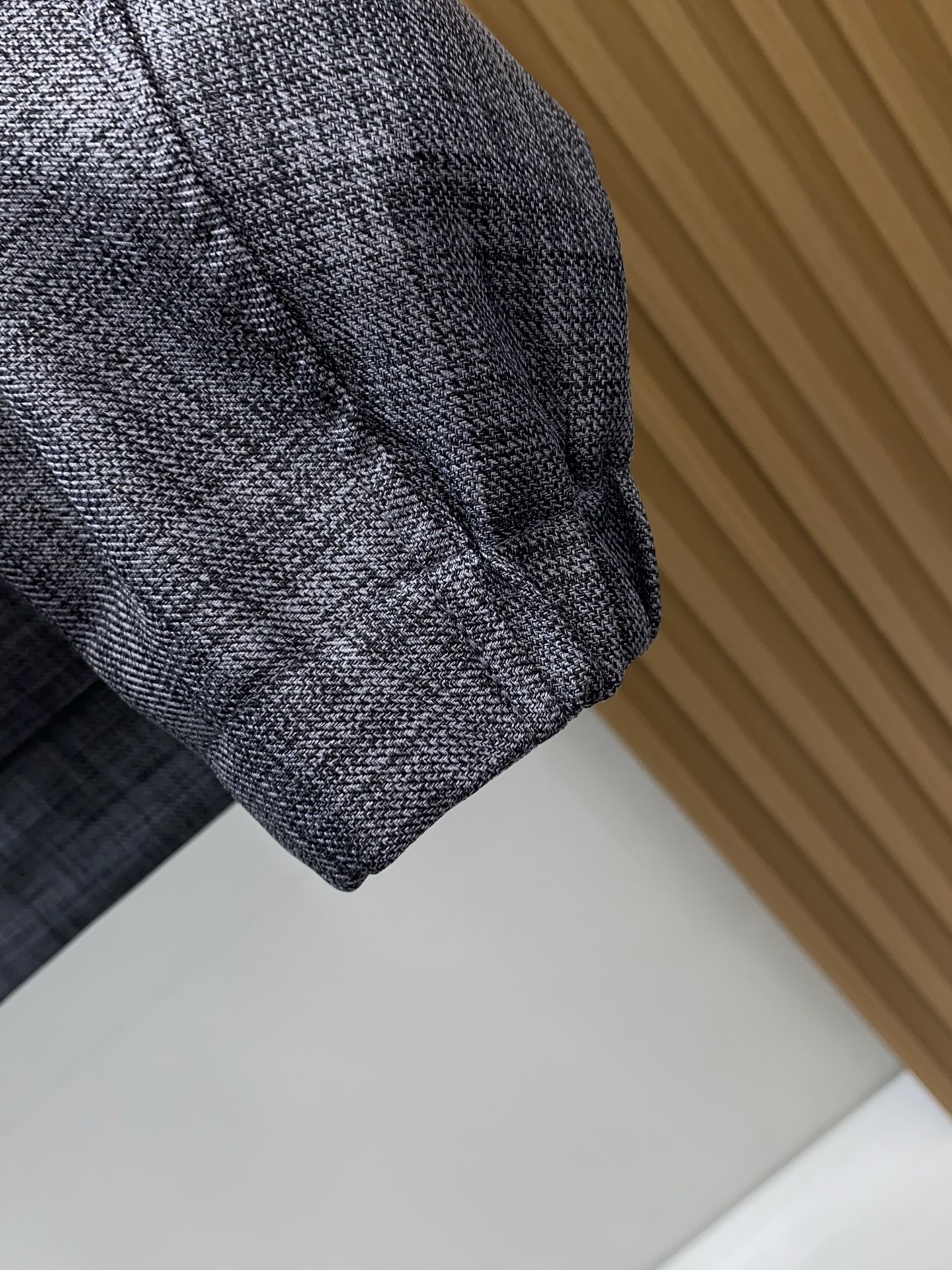 杰尼亚 2026新款男士休闲定制夹克外套。穿上简约干练的休闲外套，又是活力满满的状态，麻棉面料全部需要定