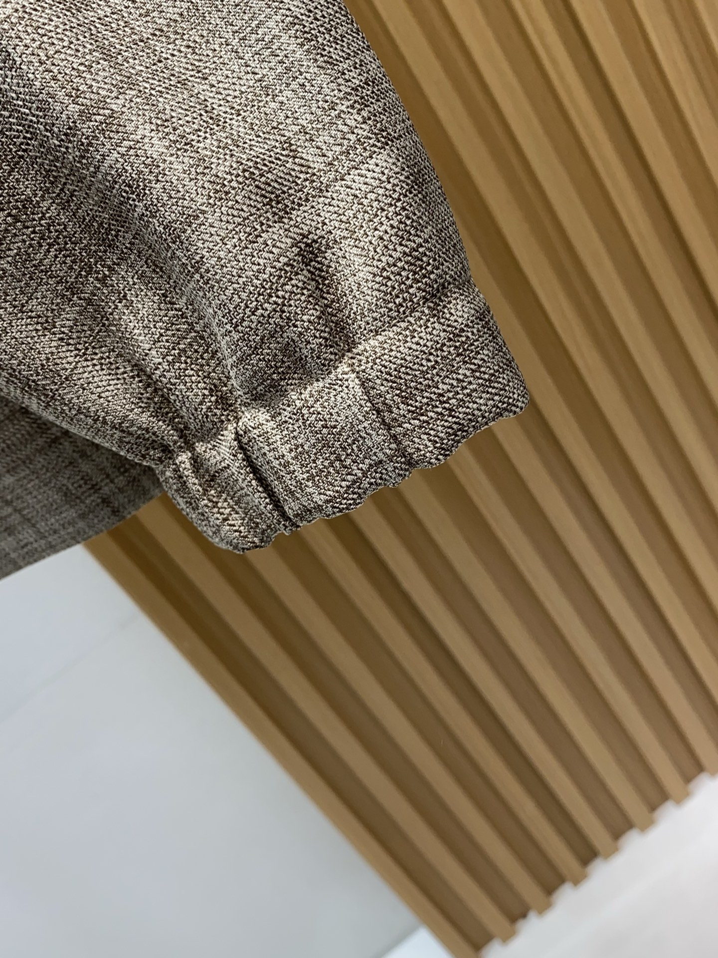 杰尼亚 2026新款男士休闲定制夹克外套。穿上简约干练的休闲外套，又是活力满满的状态，麻棉面料全部需要定