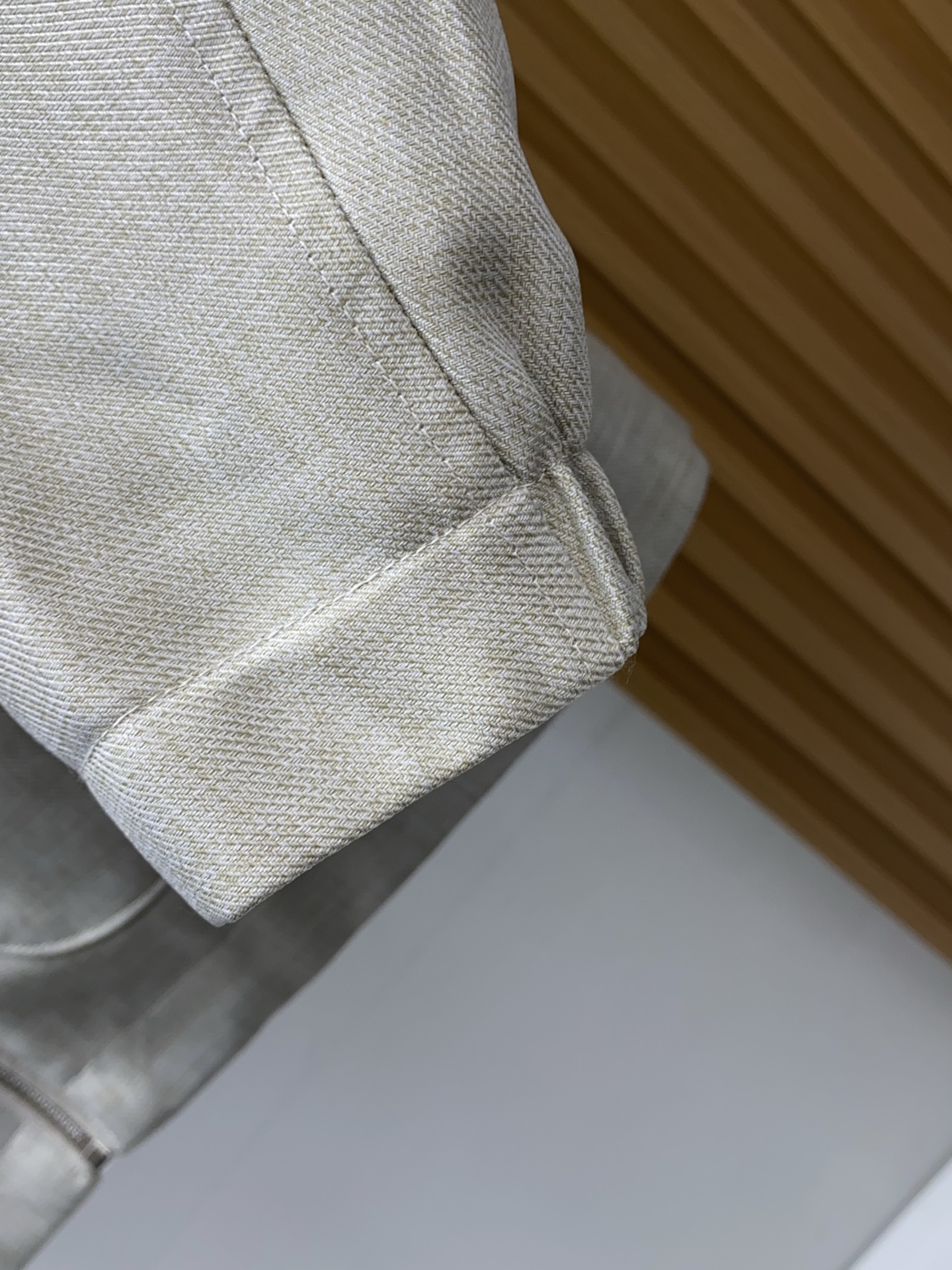 杰尼亚 2026新款男士休闲定制夹克外套。穿上简约干练的休闲外套，又是活力满满的状态，麻棉面料全部需要定