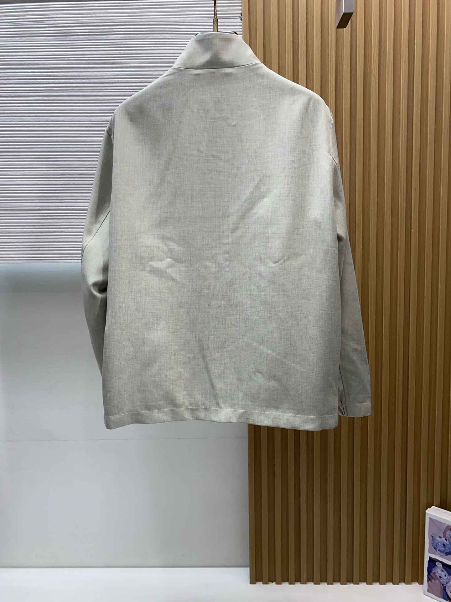 杰尼亚 2026新款男士休闲定制夹克外套。穿上简约干练的休闲外套，又是活力满满的状态，麻棉面料全部需要定