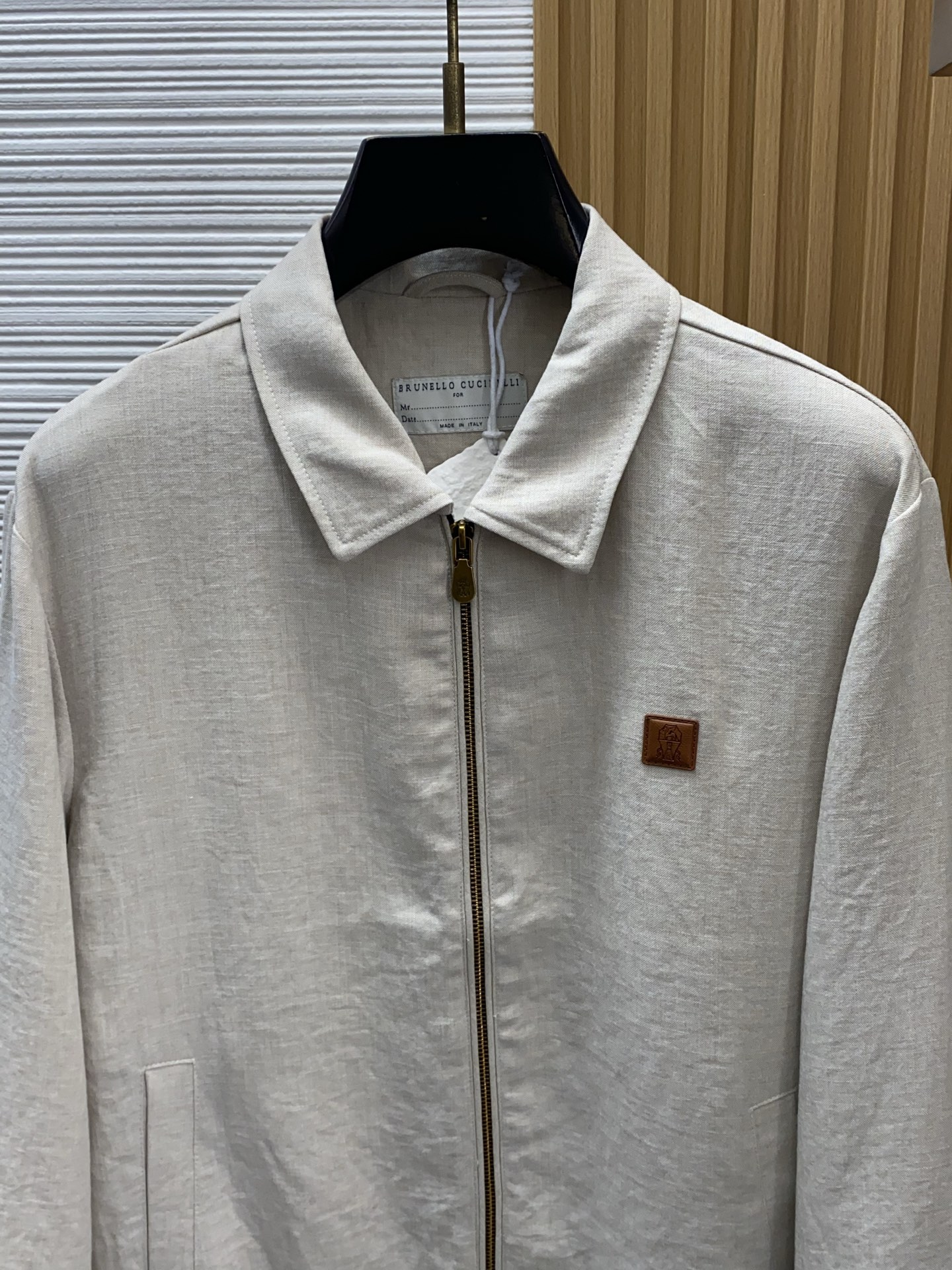 BC 2026新款男士定制翻领商务休闲夹克外套。穿上简约干练的休闲外套，又是活力满满的状态，面料全部需要