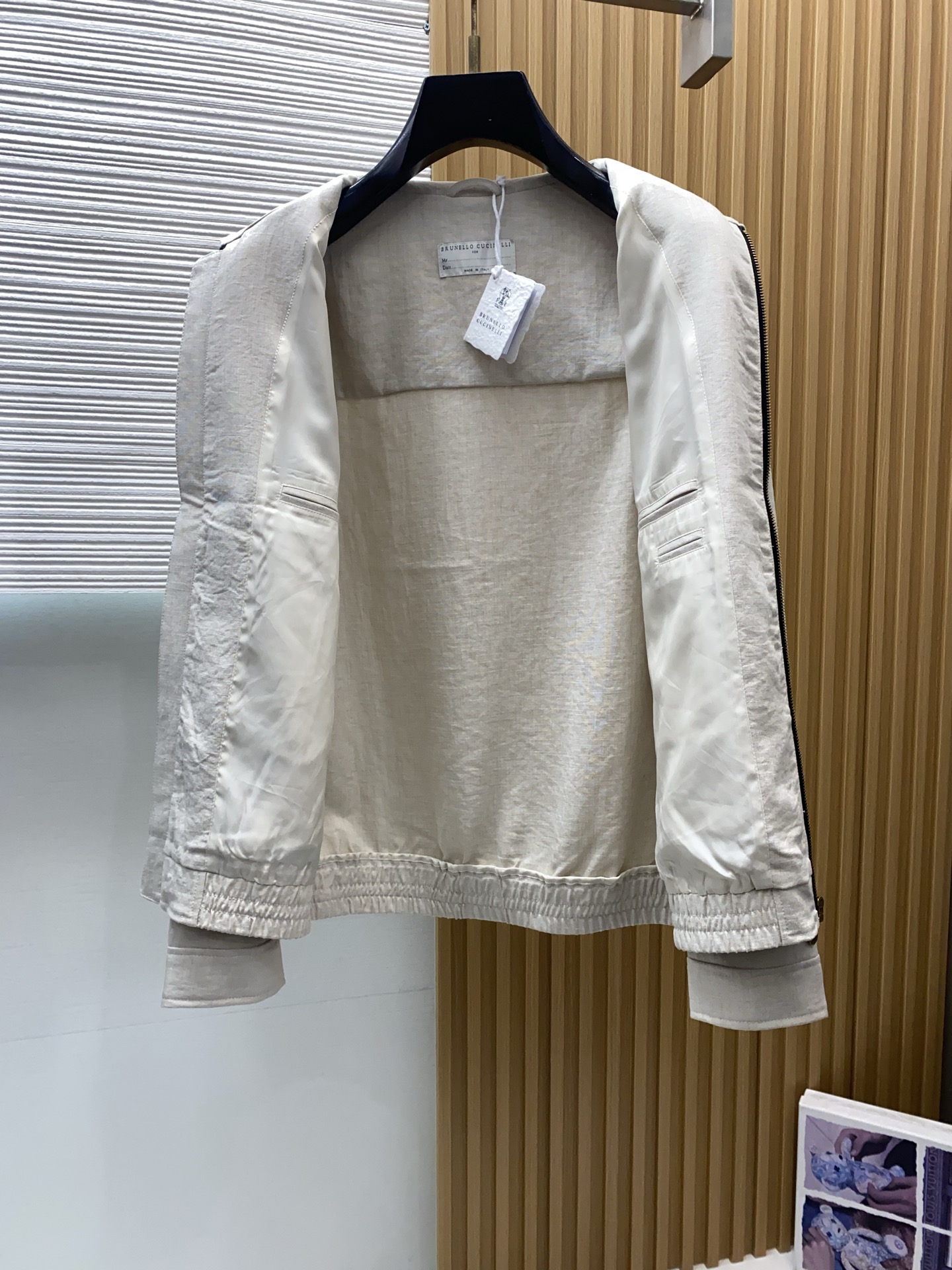 BC 2026新款男士定制翻领商务休闲夹克外套。穿上简约干练的休闲外套，又是活力满满的状态，面料全部需要