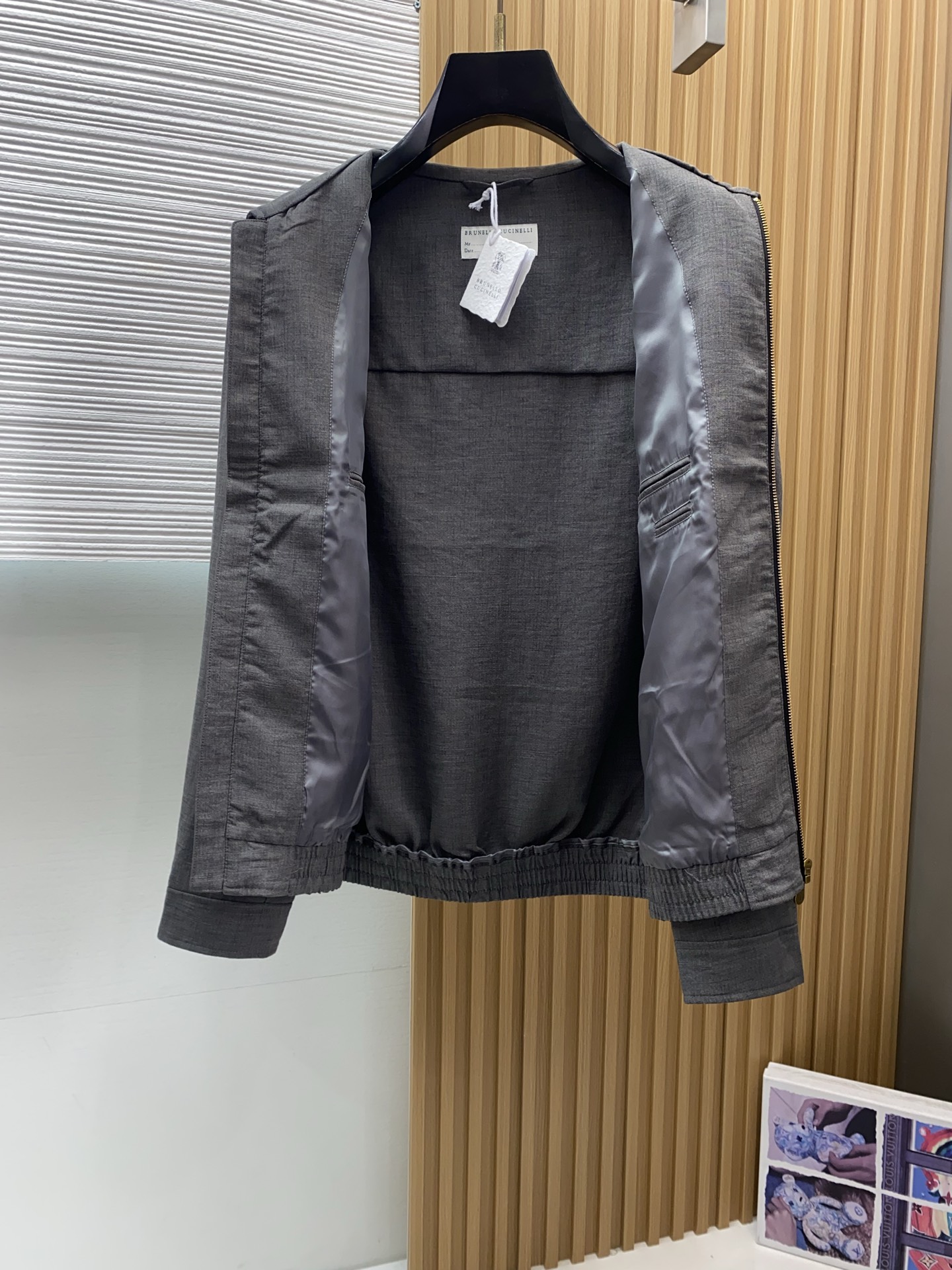 BC 2026新款男士定制翻领商务休闲夹克外套。穿上简约干练的休闲外套，又是活力满满的状态，面料全部需要