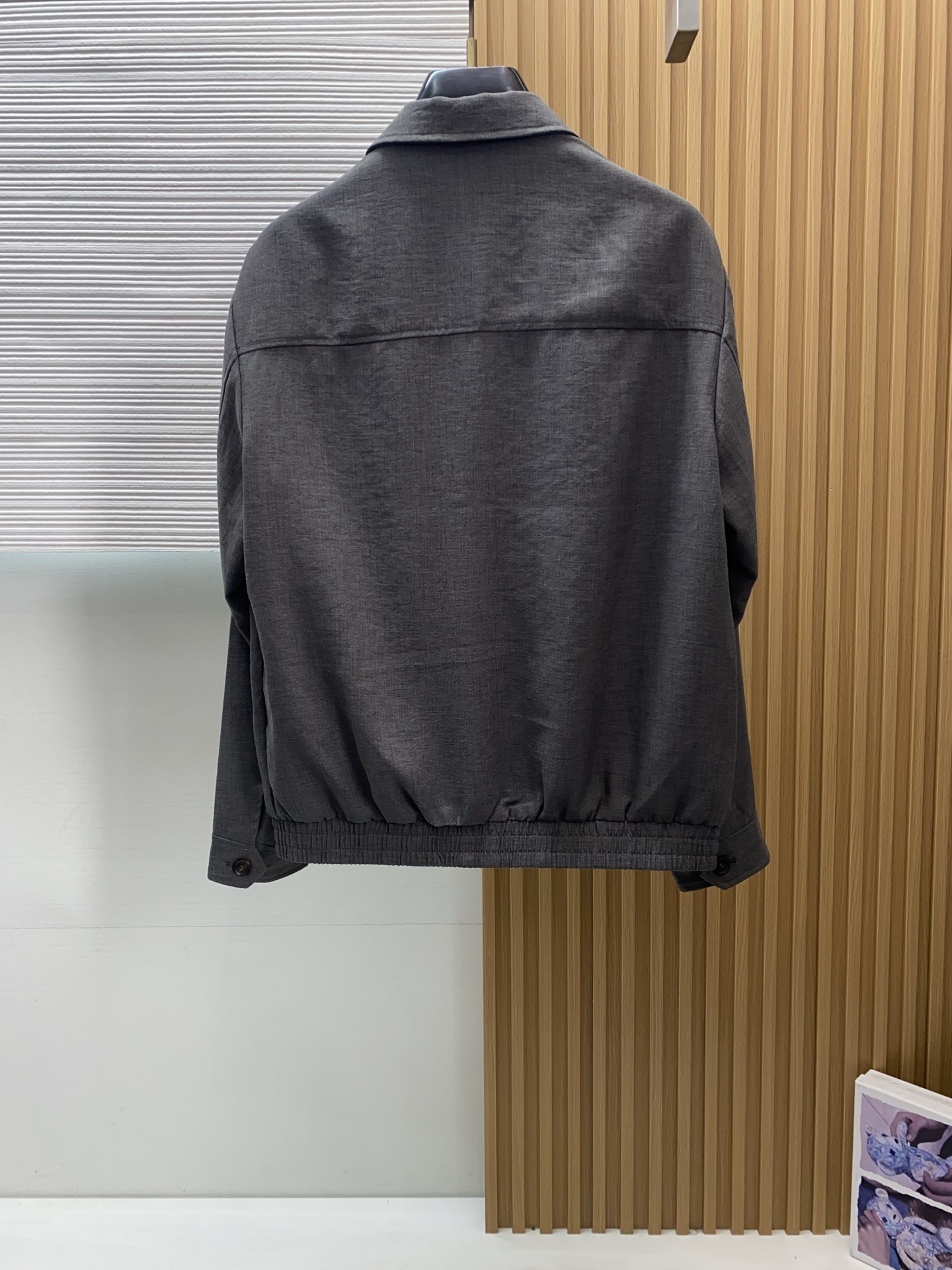 BC 2026新款男士定制翻领商务休闲夹克外套。穿上简约干练的休闲外套，又是活力满满的状态，面料全部需要