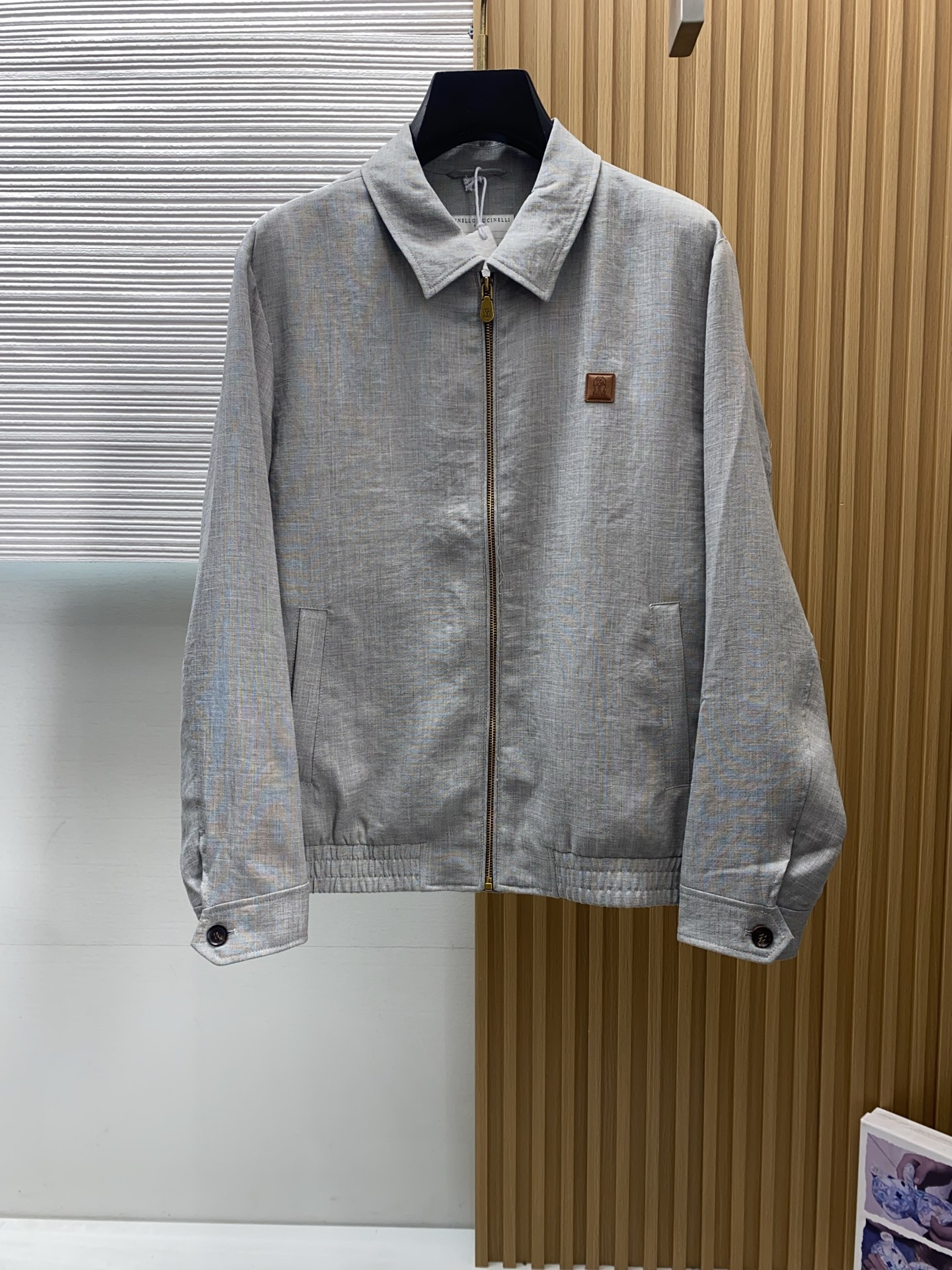 BC 2026新款男士定制翻领商务休闲夹克外套。穿上简约干练的休闲外套，又是活力满满的状态，面料全部需要