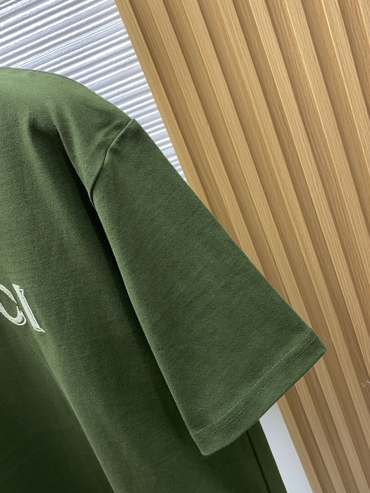 古奇 26SS春夏新款 纯棉质圆领短袖 男士基础款专柜短袖T恤衫！贸易公司渠道稀出，同步官网发售！基础T