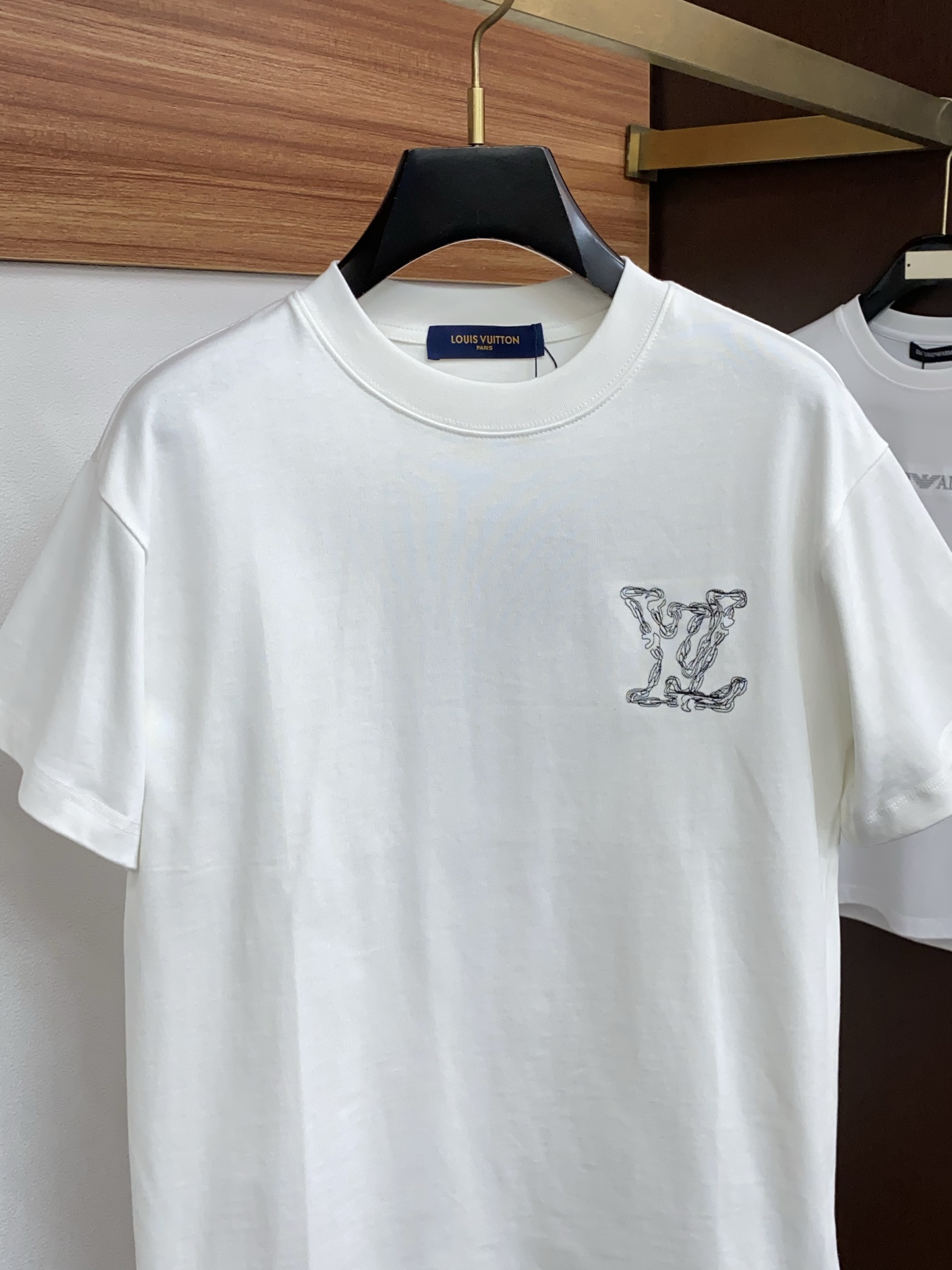 2026新款AW新品，时尚休闲打短袖 专柜同步有售，定制长绒棉面料，工艺极度复杂，视觉相当雅致时髦，高贵