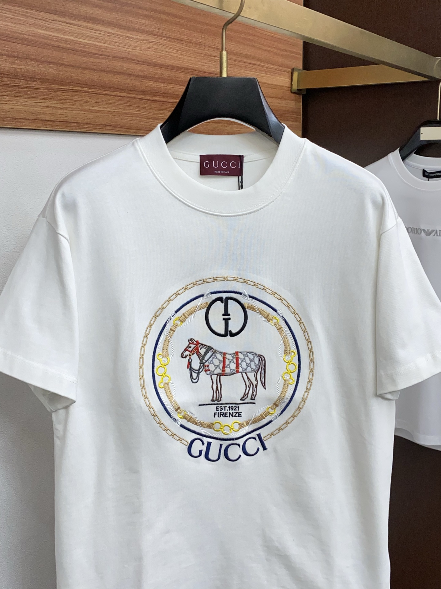 2026新款AW新品，时尚休闲打短袖 专柜同步有售，定制长绒棉面料，工艺极度复杂，视觉相当雅致时髦，高贵