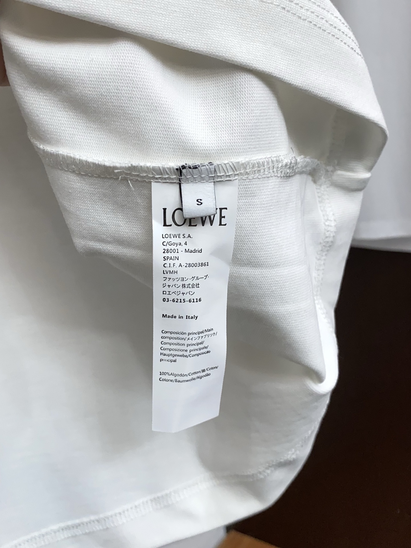 2026新款AW新品，时尚休闲打短袖 专柜同步有售，定制长绒棉面料，工艺极度复杂，视觉相当雅致时髦，高贵