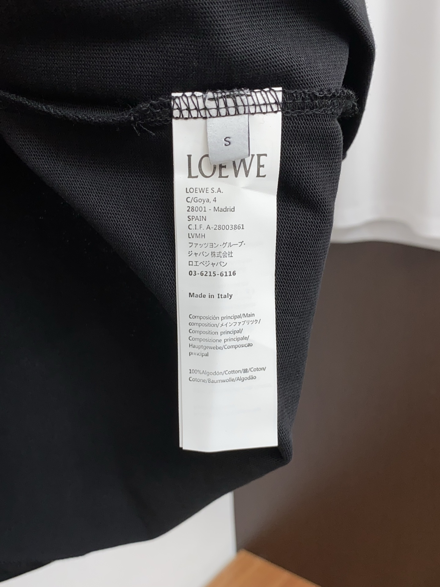 2026新款AW新品，时尚休闲打短袖 专柜同步有售，定制长绒棉面料，工艺极度复杂，视觉相当雅致时髦，高贵