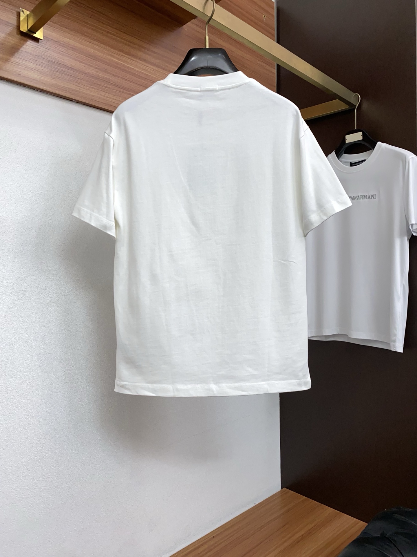 2026新款AW新品，时尚休闲打短袖 专柜同步有售，定制长绒棉面料，工艺极度复杂，视觉相当雅致时髦，高贵