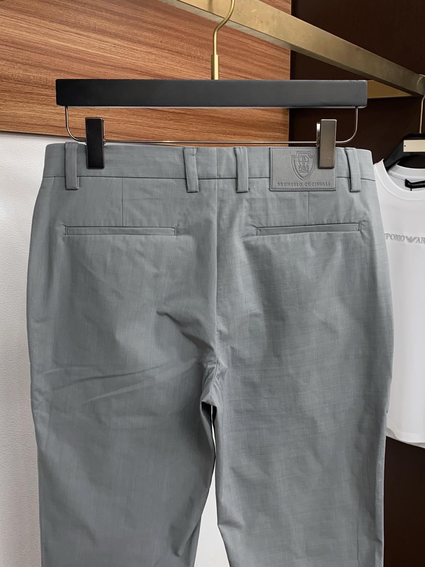 BC 2026春夏新款 休闲裤 干净利落剪裁，都市风十足 采用精纺面料手感软糯干爽，上身效果挺括有型。五